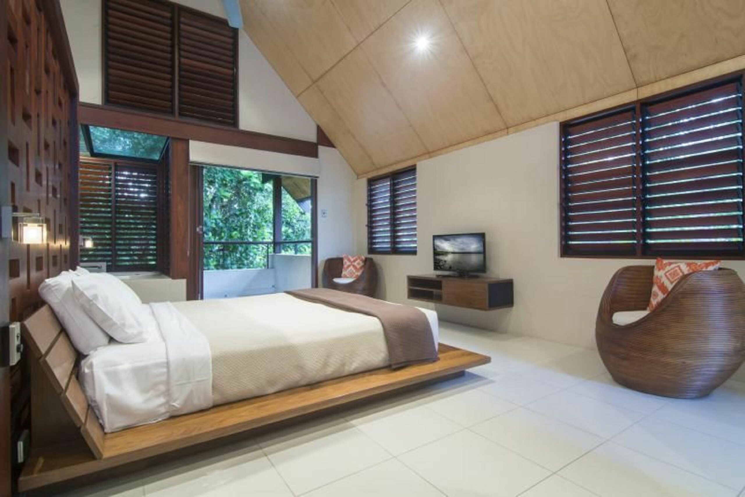 Niramaya Port Douglas 3 and 4 Bedroom Villas