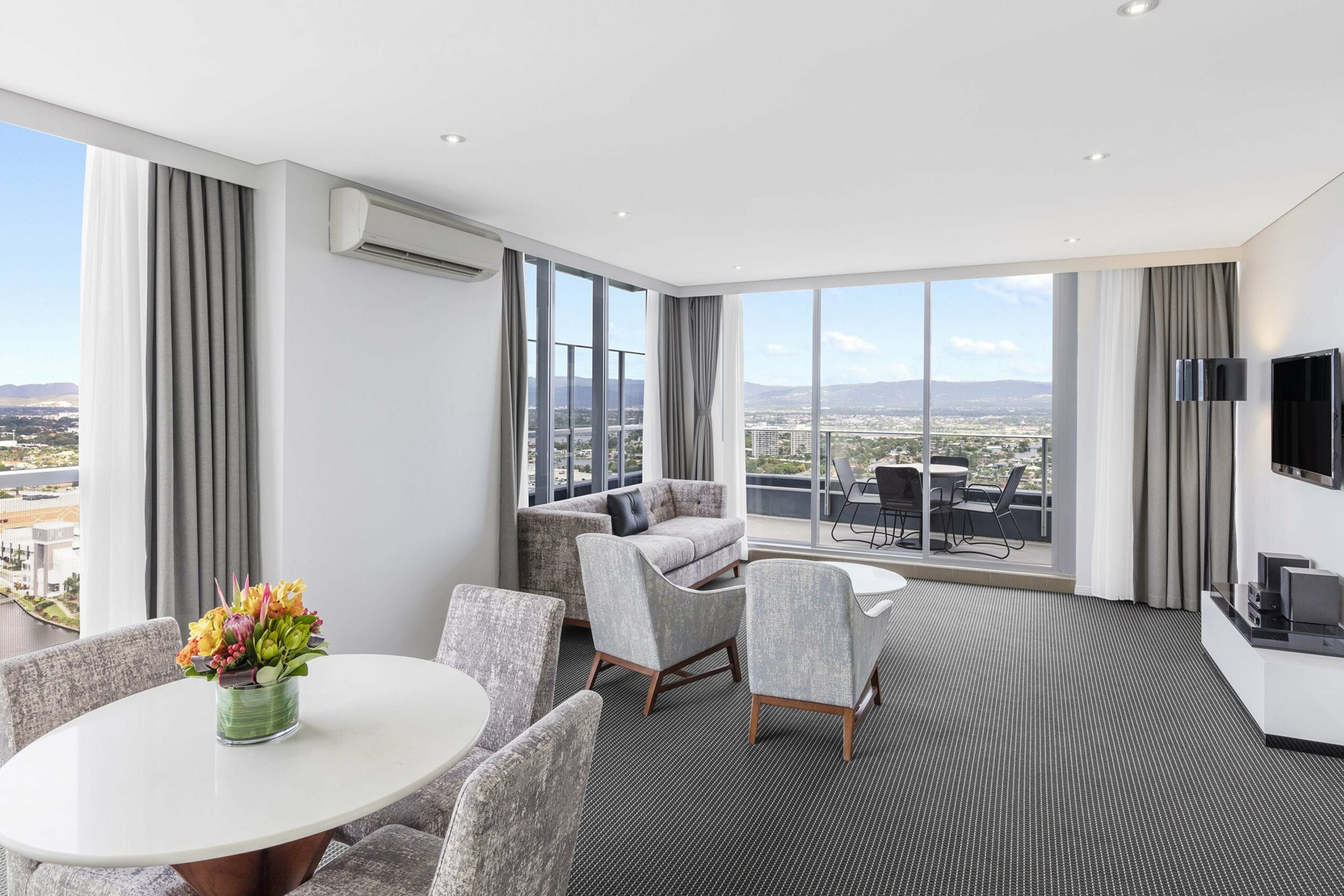 Meriton Suites Broadbeach, Gold Coast