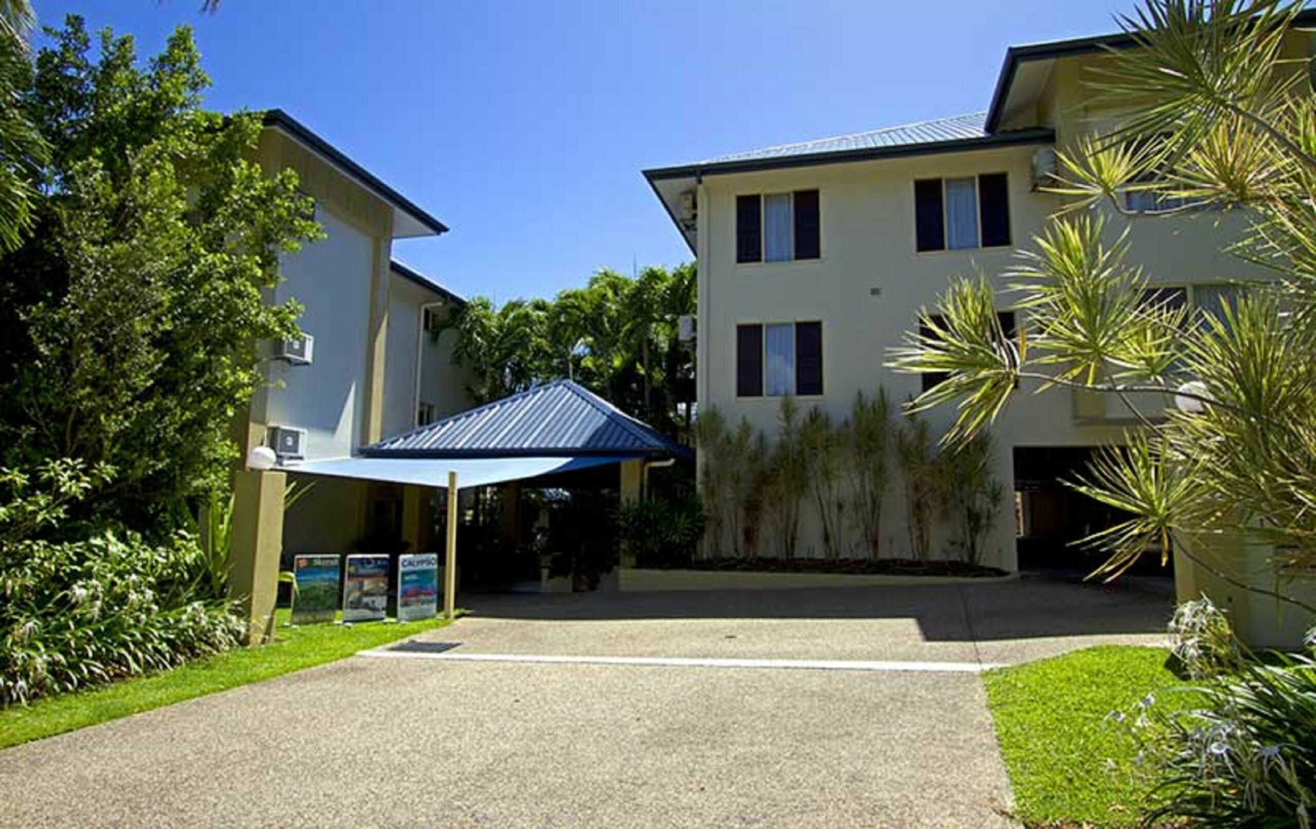 Central Plaza Port Douglas Apartments