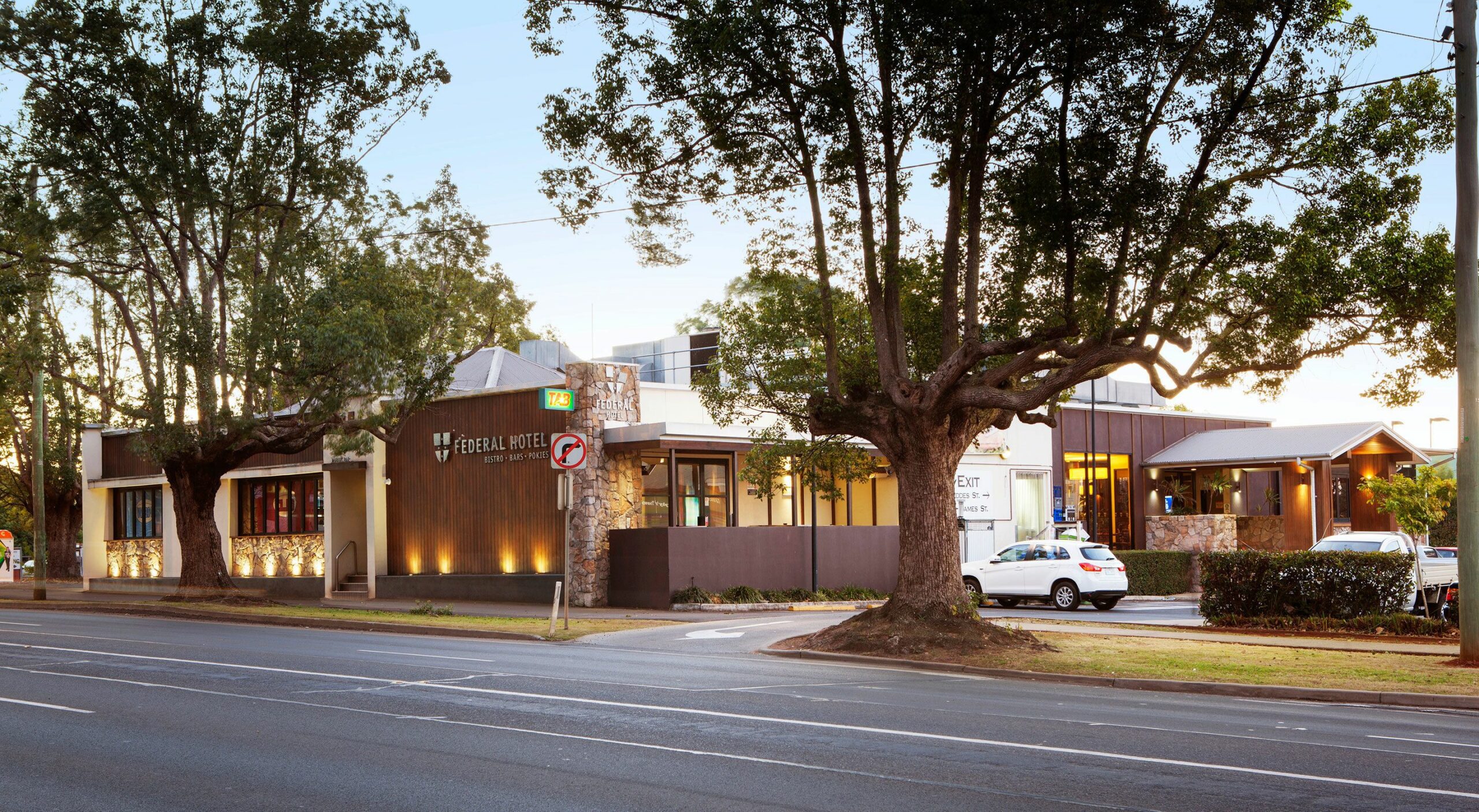 Nightcap at Federal Hotel Toowoomba