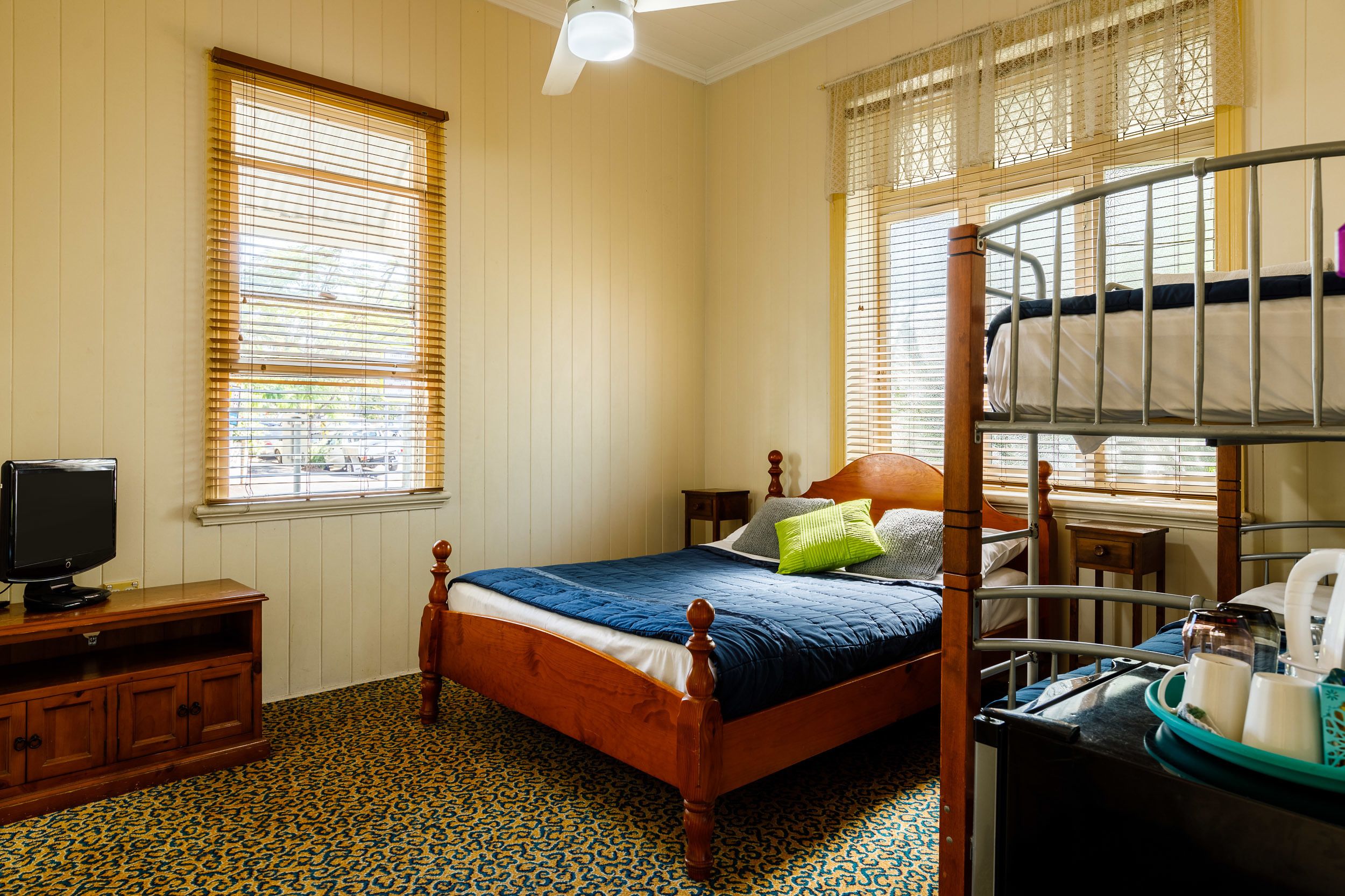 Bowen Terrace Accommodation