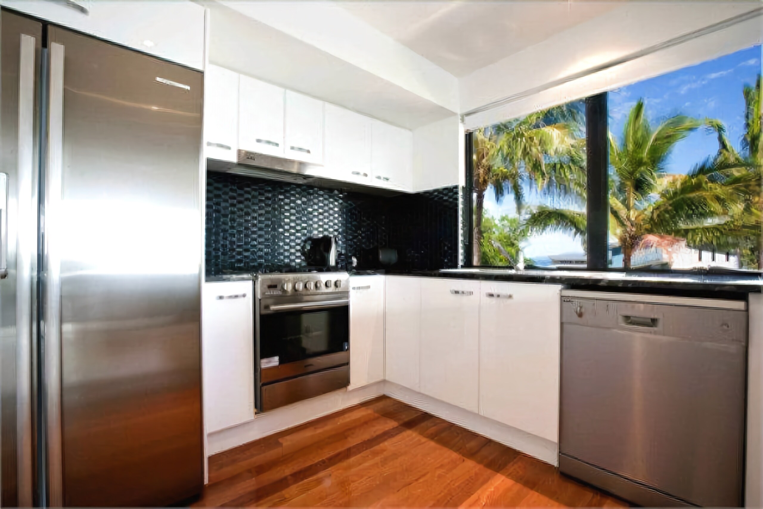 Pinnacle Apartments Hamilton Island