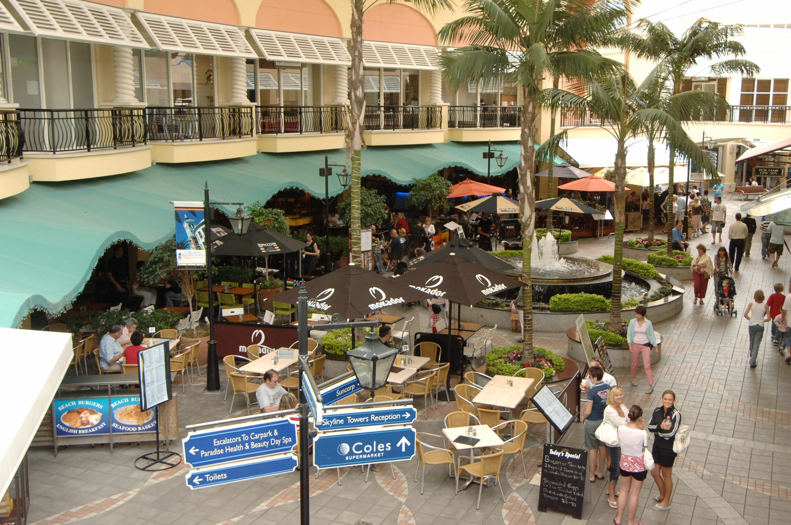 Chevron Renaissance - HR Surfers Paradise