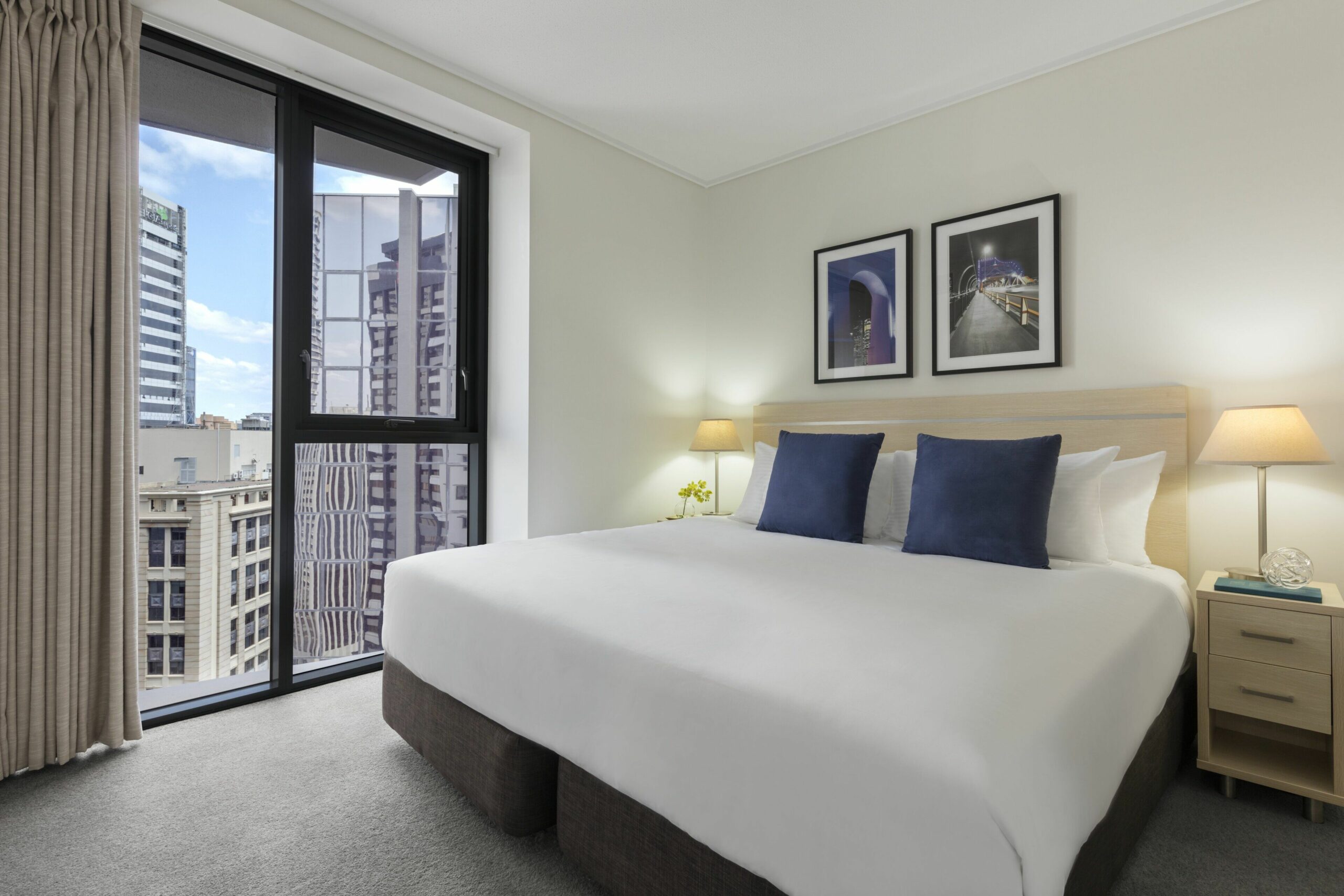 Oaks Brisbane Aurora Suites