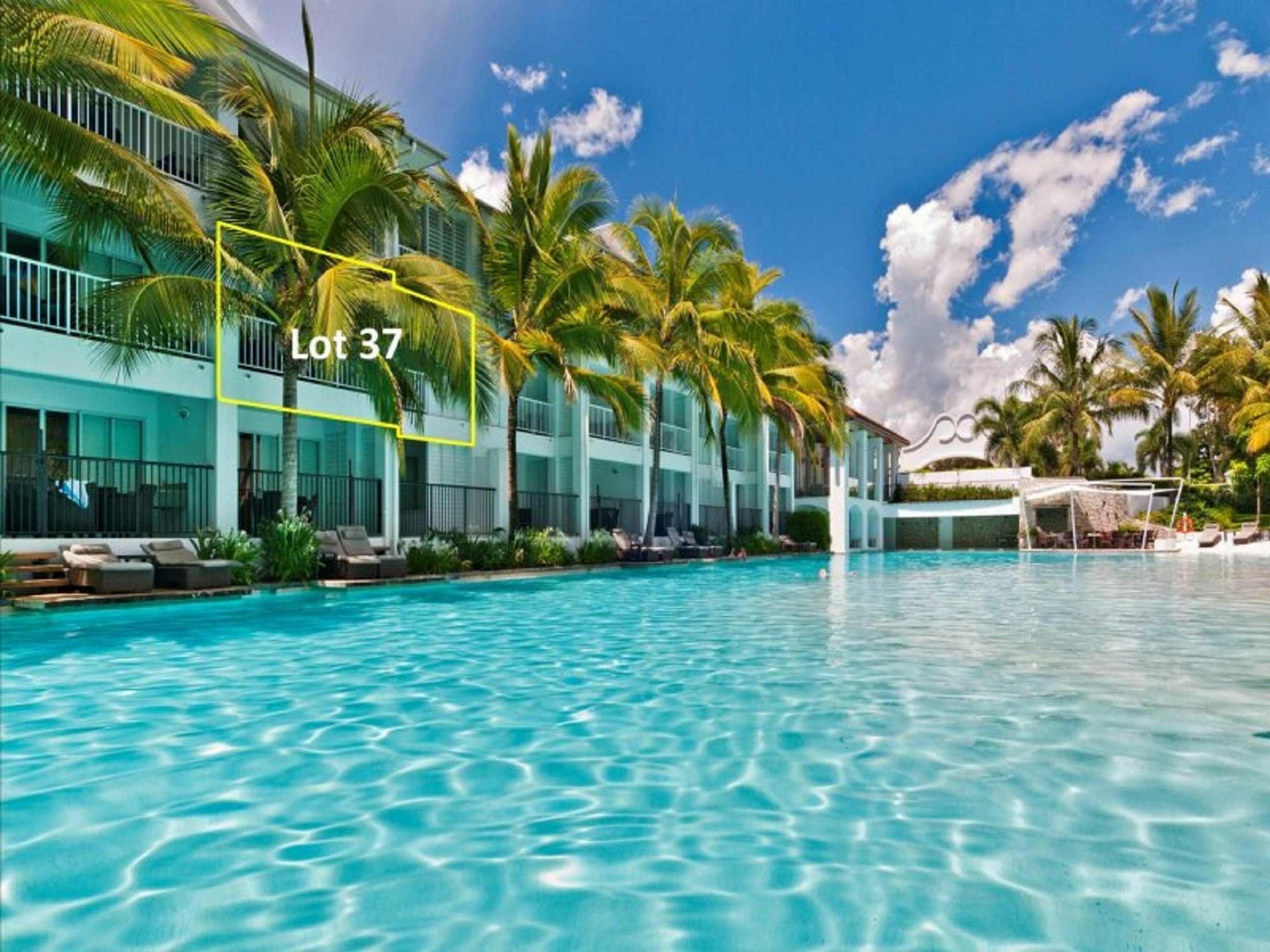 Beach Club Port Douglas 3 Bedroom Luxury Apartment