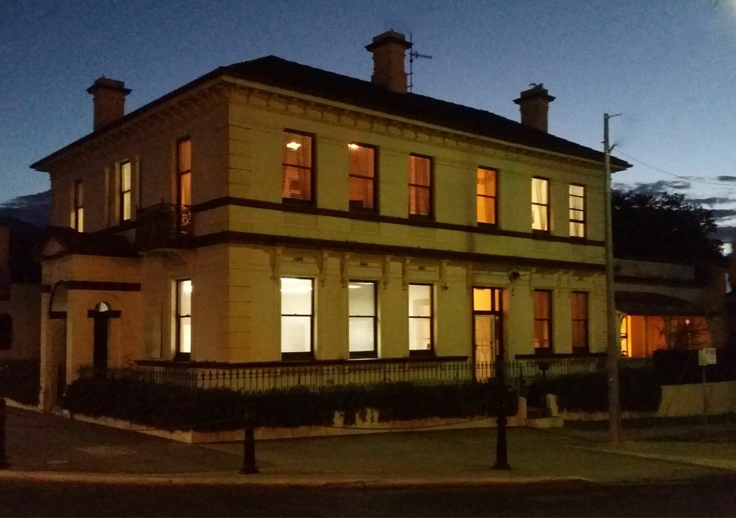 The Bank Guest House Glen Innes