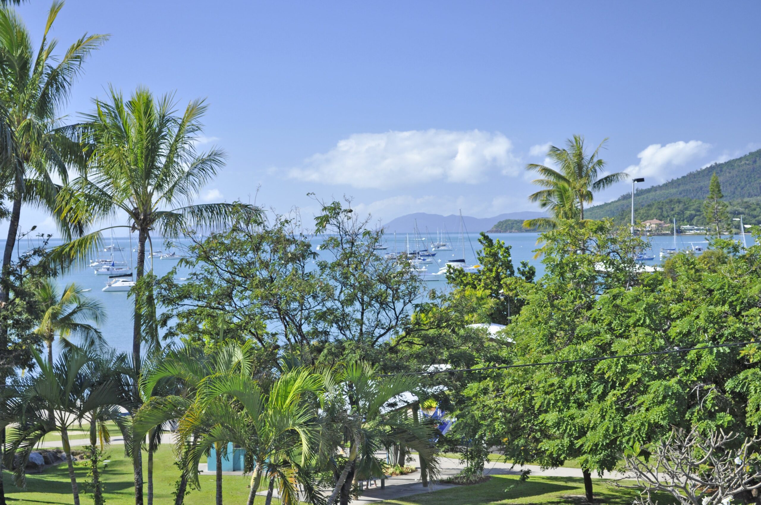 Colonial Court Beachfront Motel and Holiday Stay