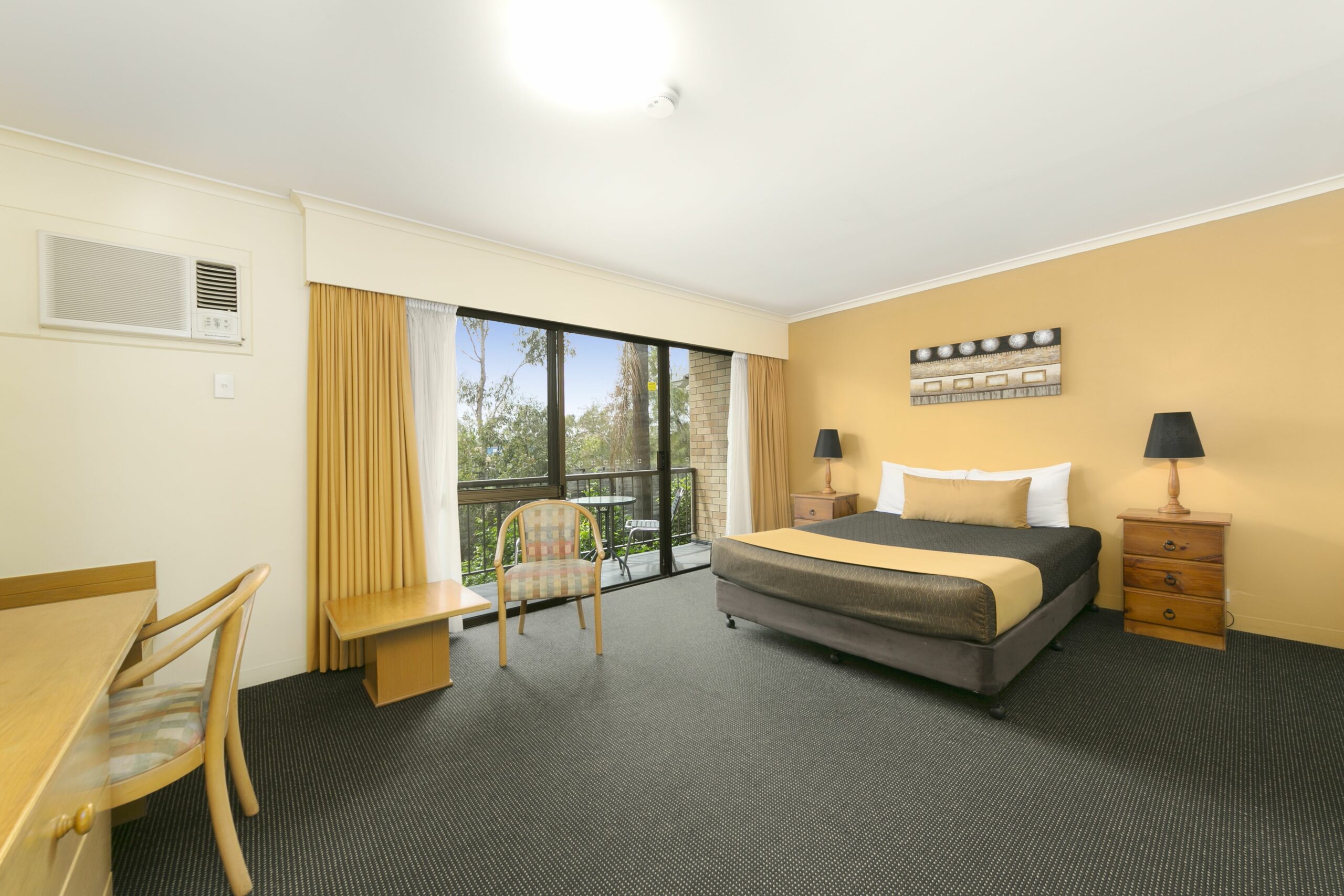 Mt Ommaney Hotel Apartments