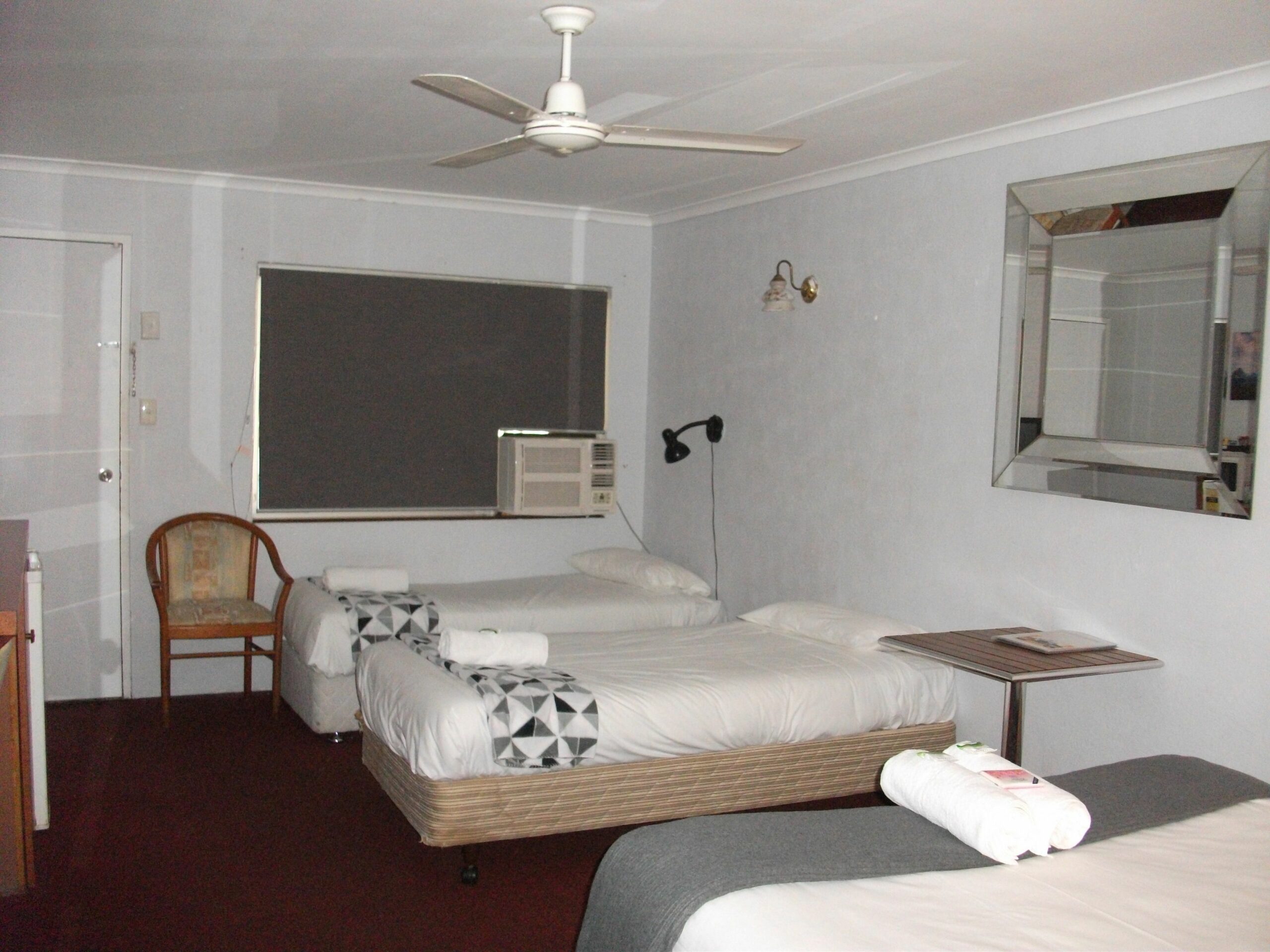 Beerwah Glasshouse Mountains Motel