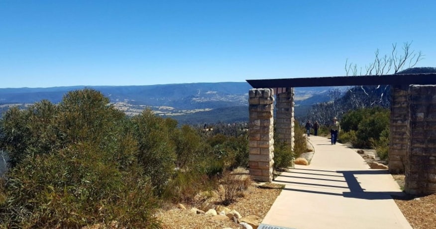 Blue Mountains and Megalong Valley Winery Private Tour from Sydney