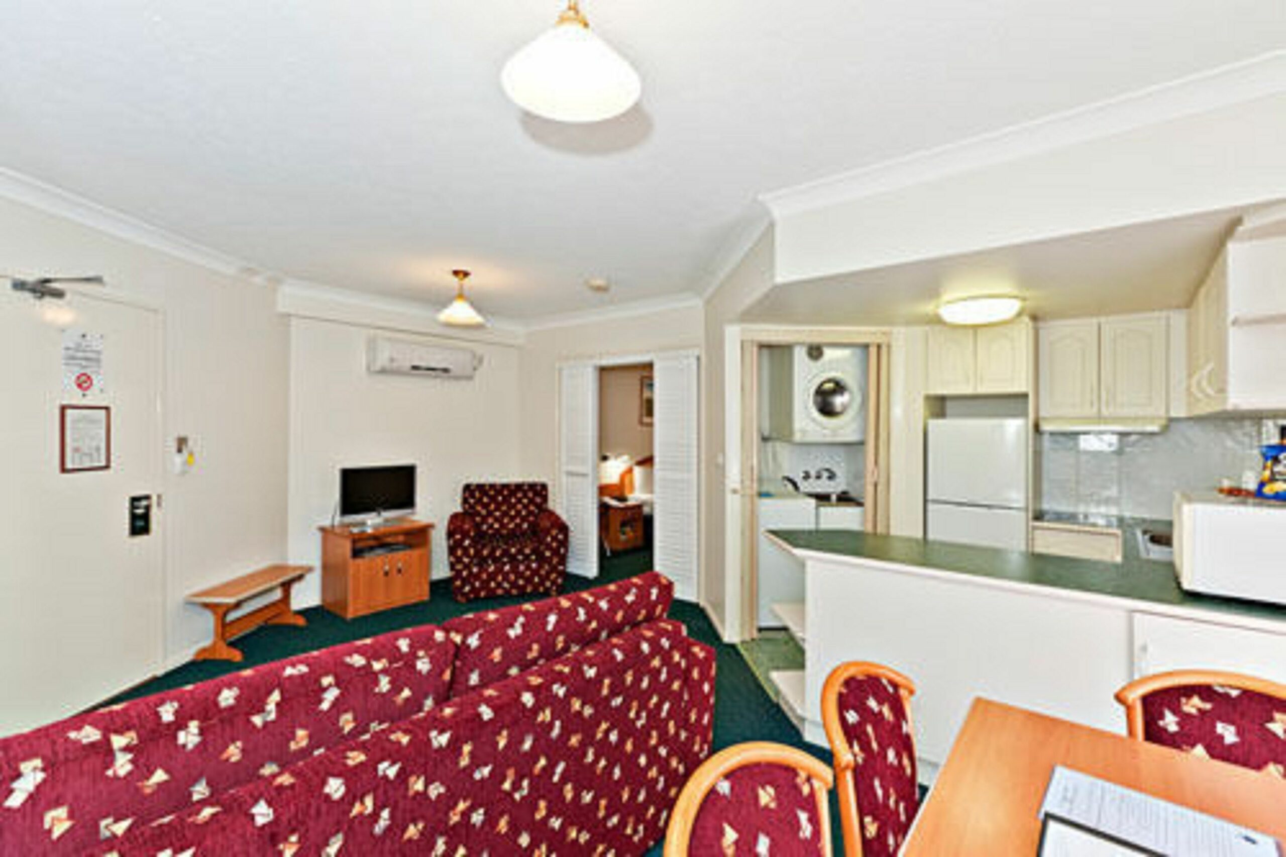 Pegasus Motor Inn and Serviced Apartments