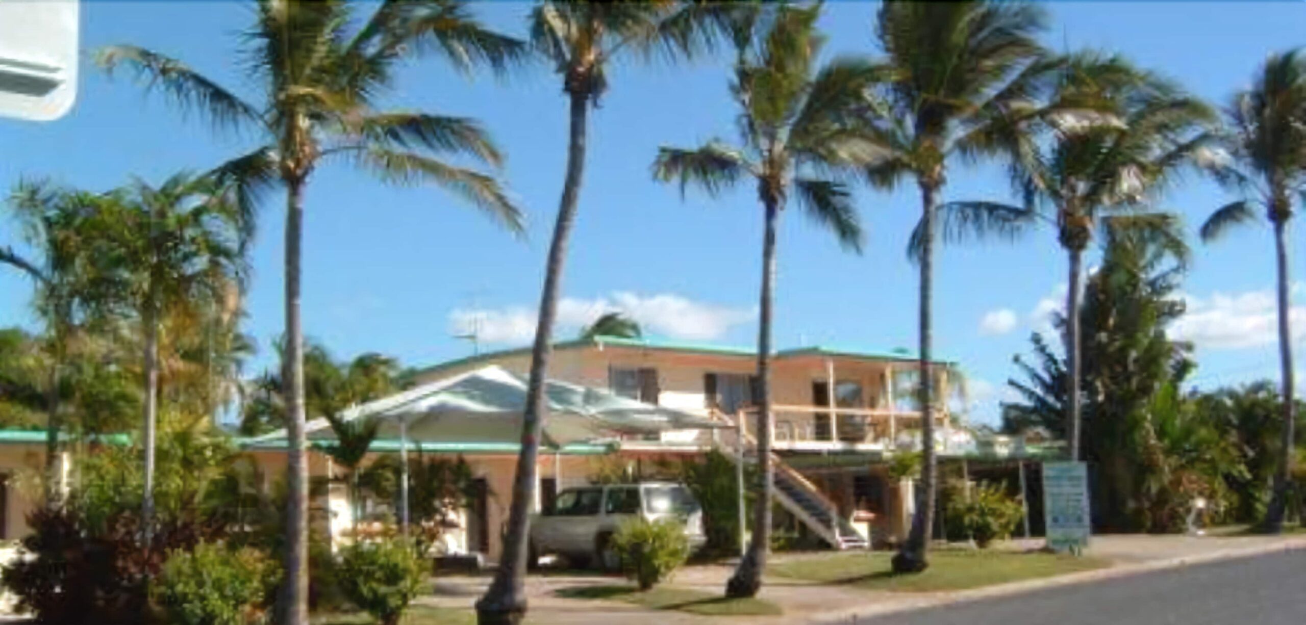 Palm View Holiday Apartments