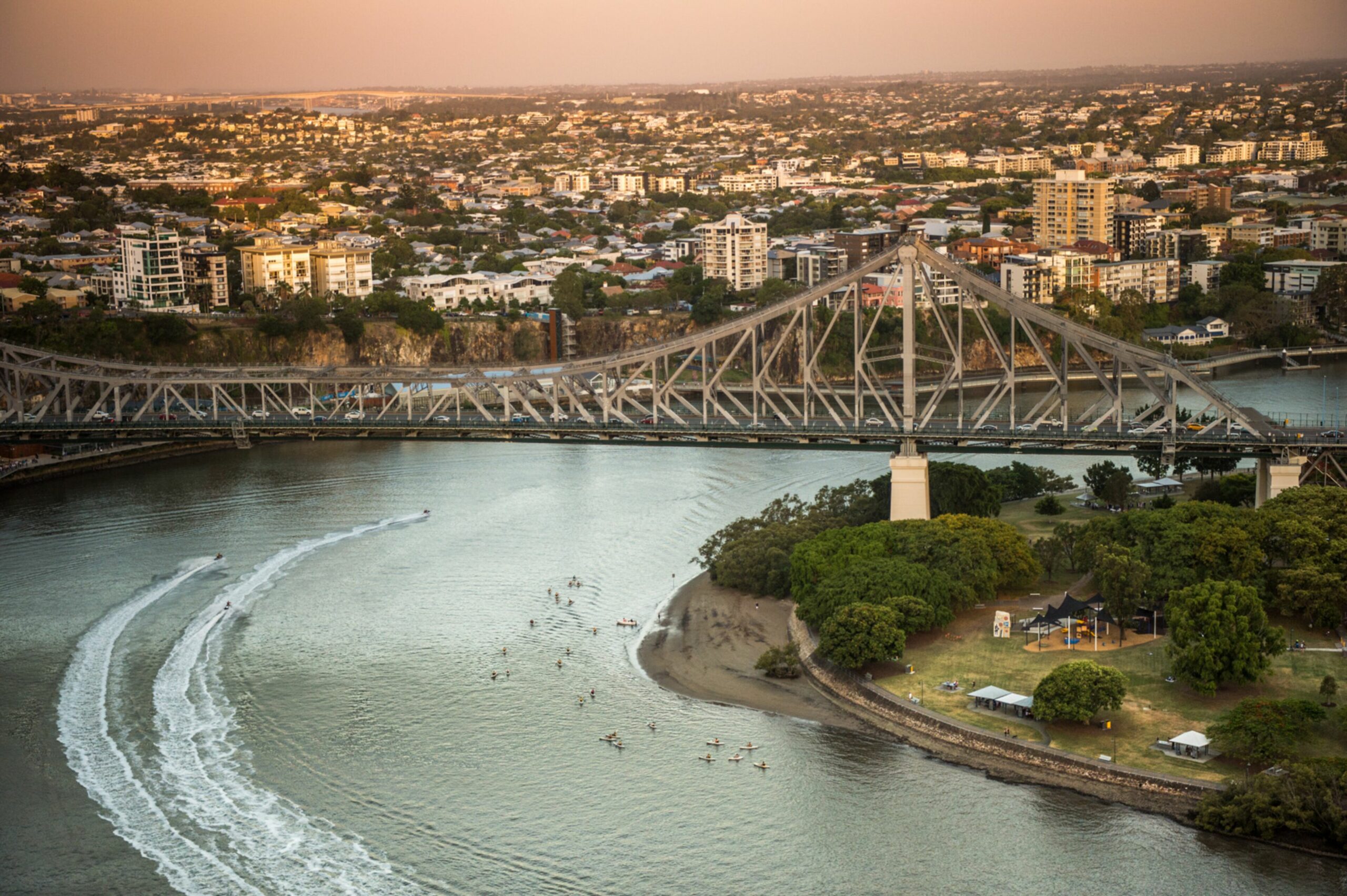 CBD African Charm, Story Bridge & River Views