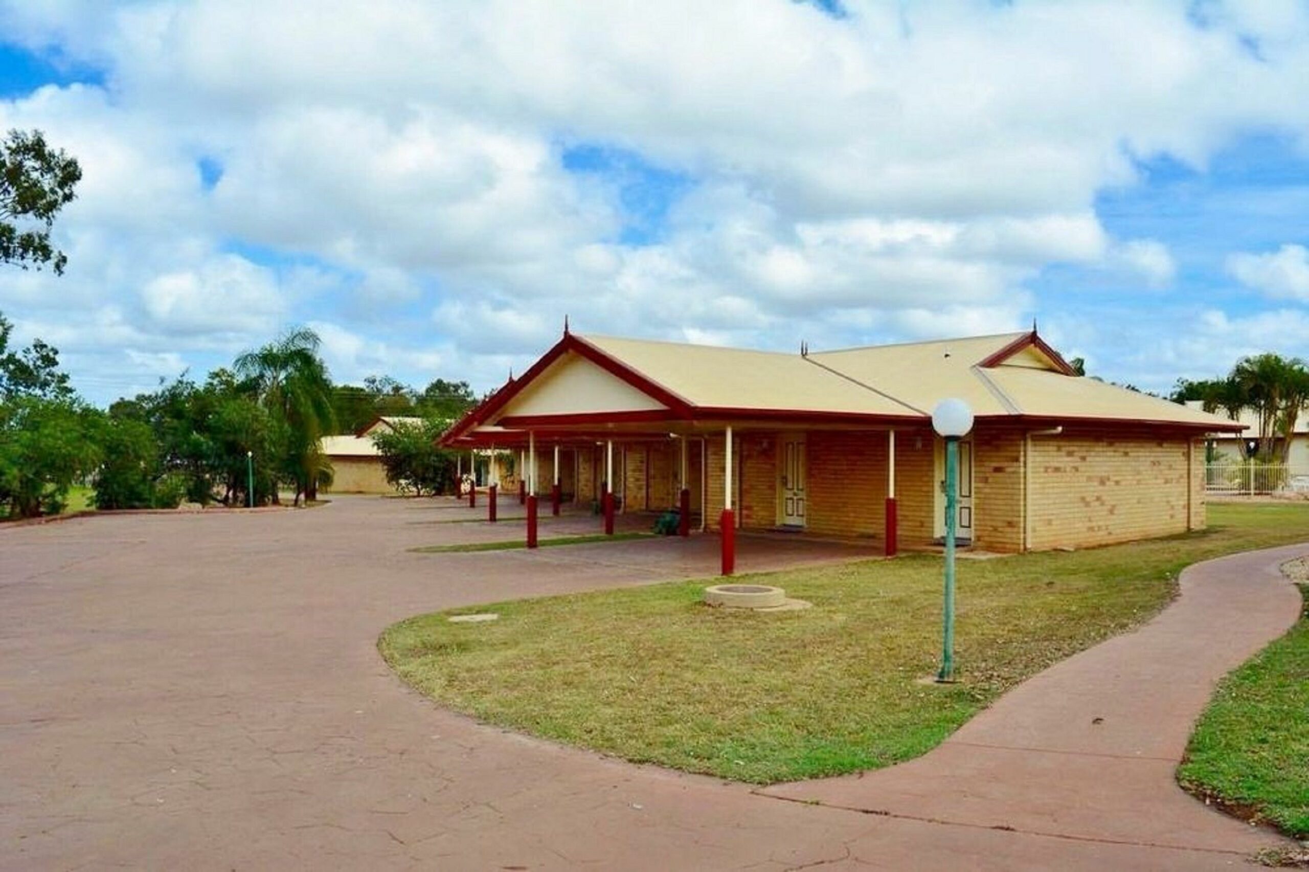 The Western Heritage Motor Inn