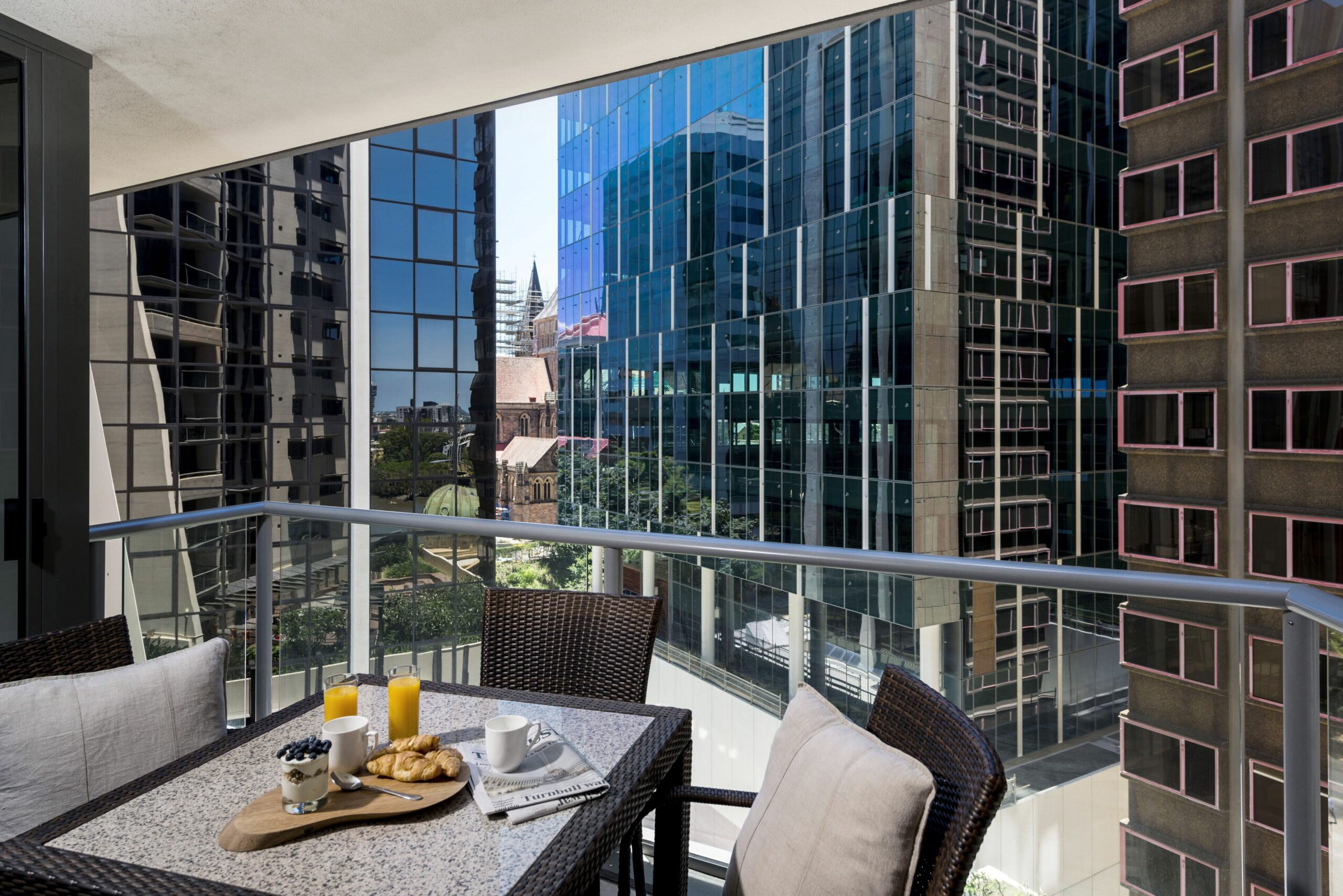 Oaks Brisbane Aurora Suites