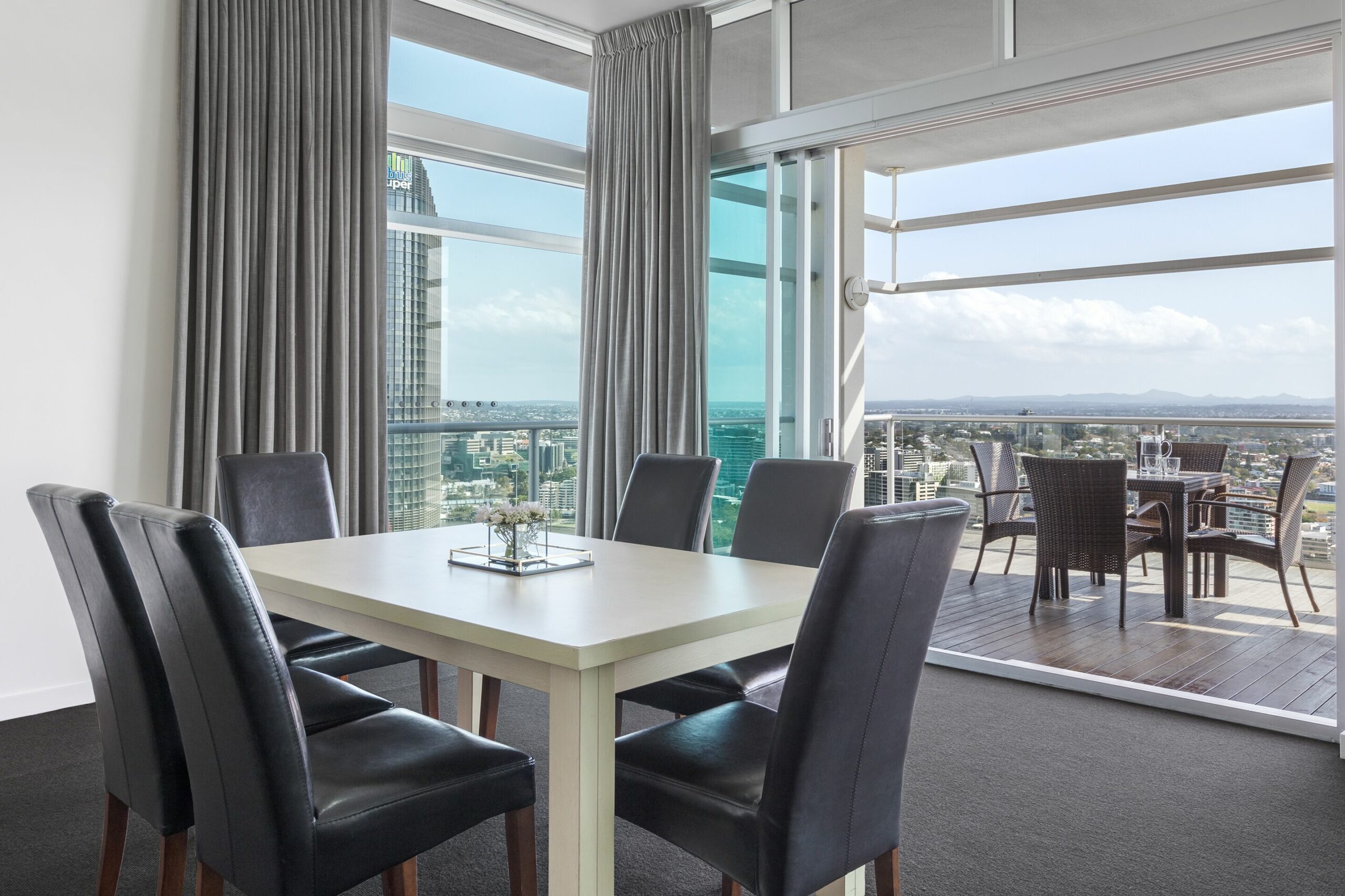 Oaks Brisbane Casino Tower Suites