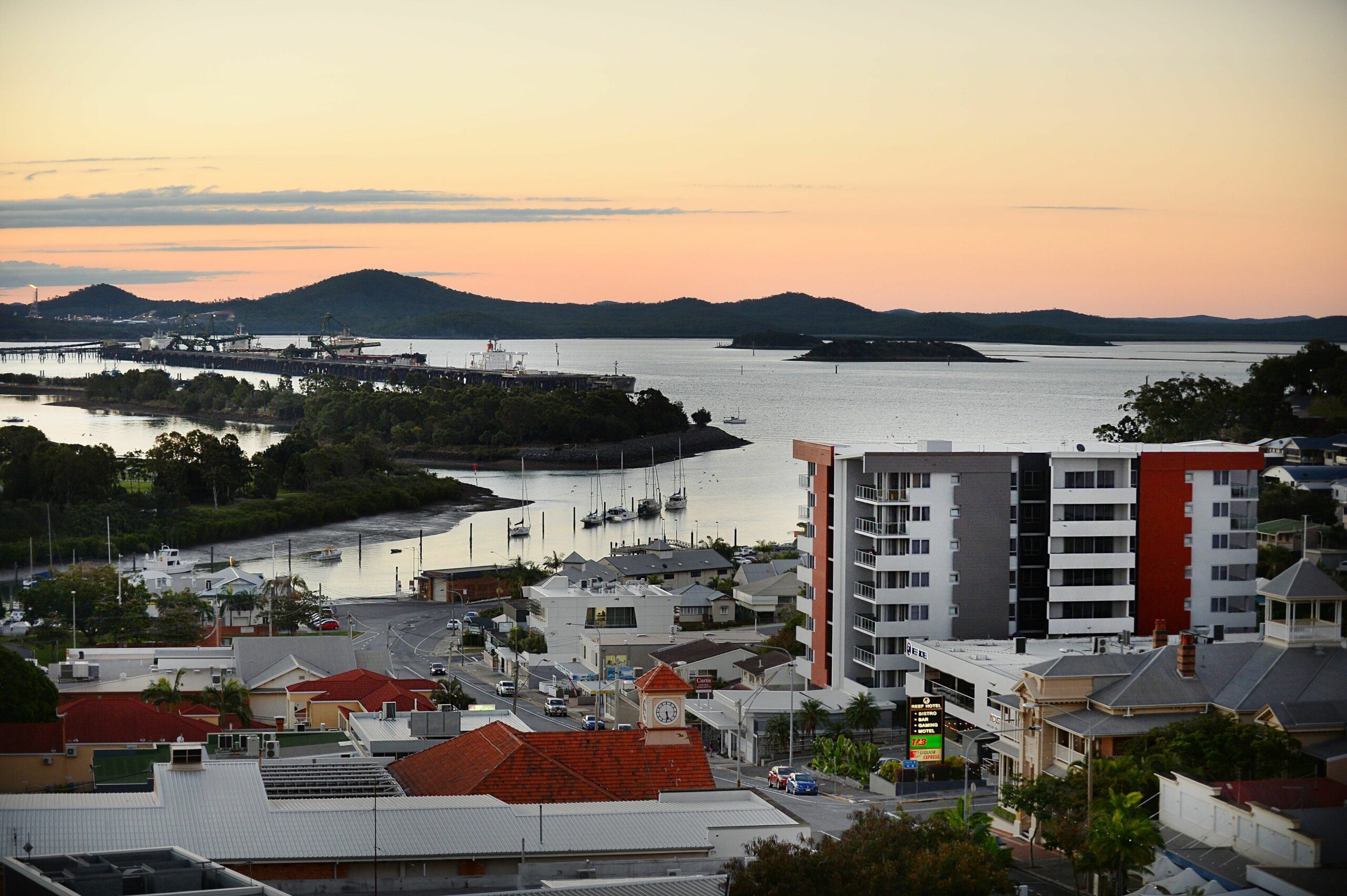 Oaks Gladstone Grand Hotel