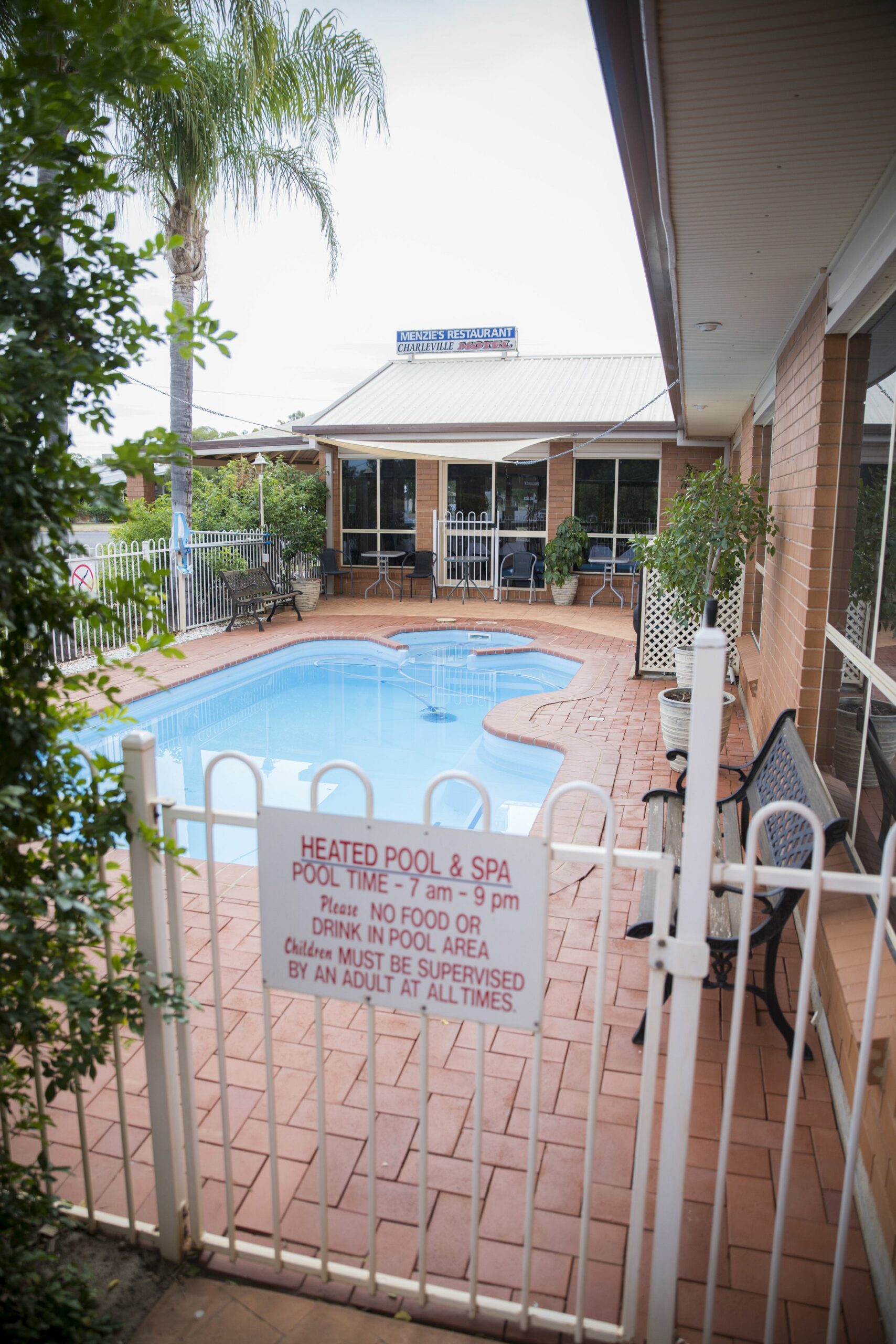 Charleville Motel