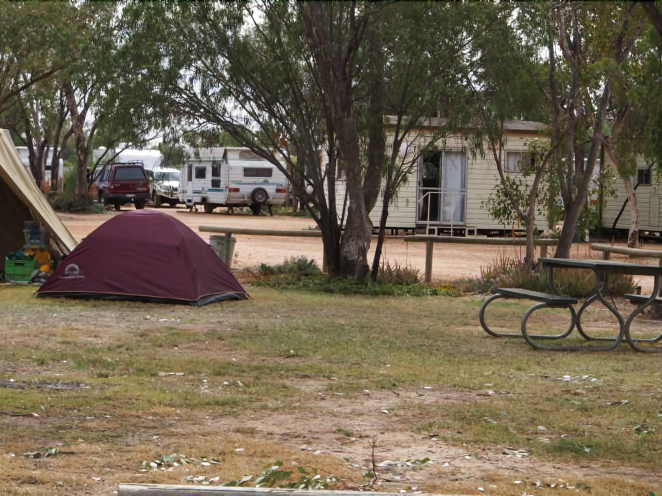 Lightning Ridge Outback Resort & Caravan Park