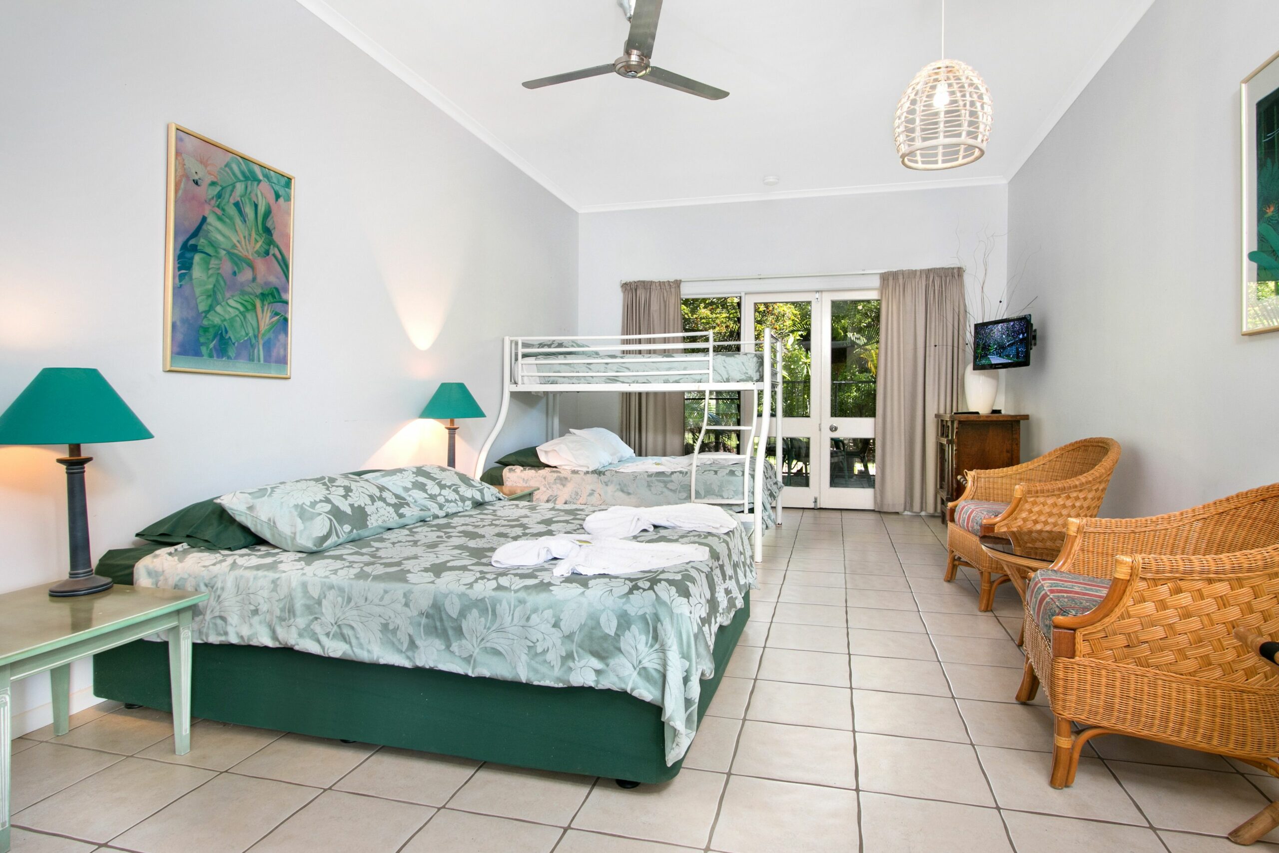 Daintree Wild Zoo & Bed and Breakfast