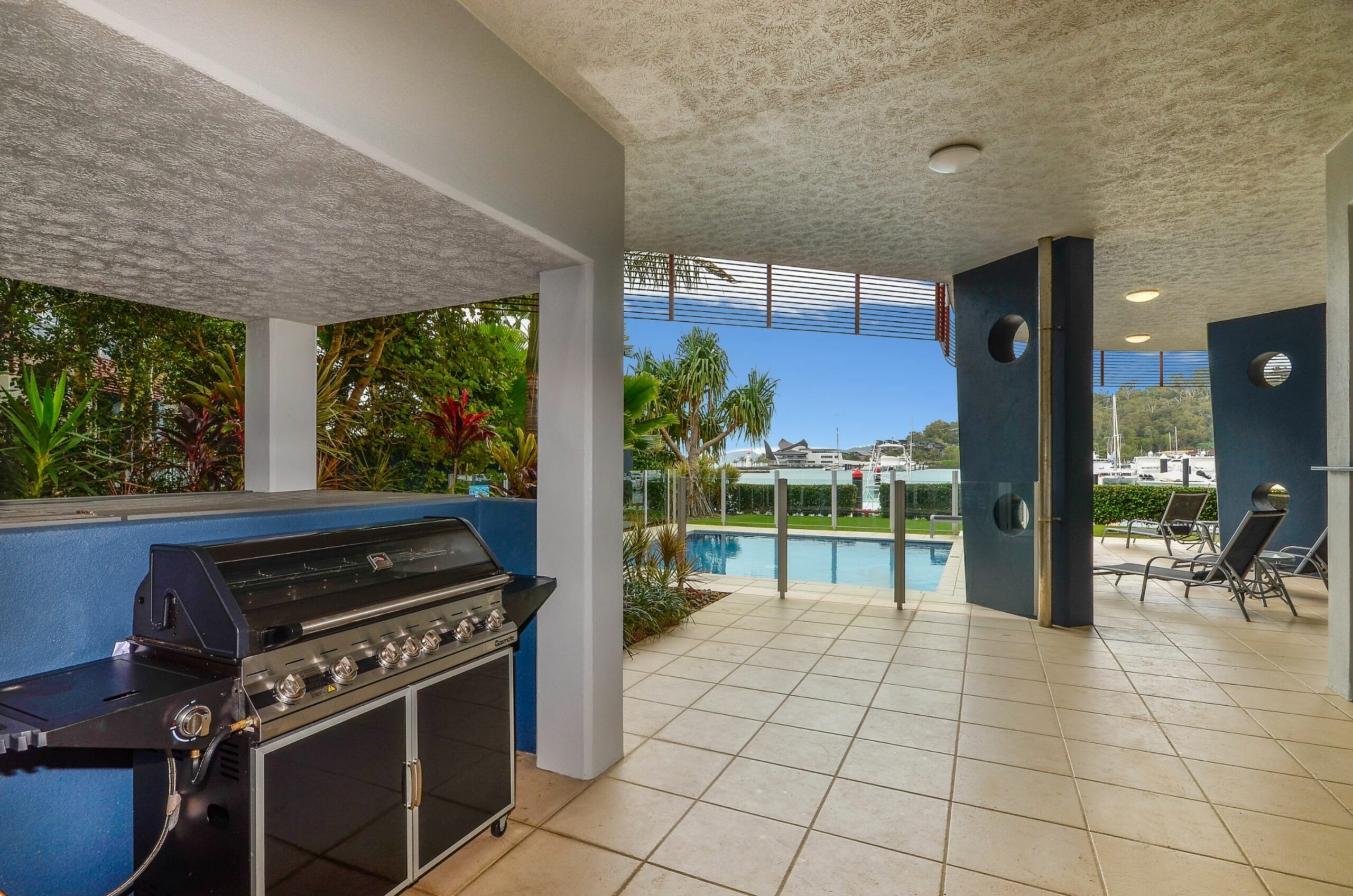 Pavilion 17 Oceanfront Ground Floor 4 Bedroom Heated Pool Plus Golf Buggy