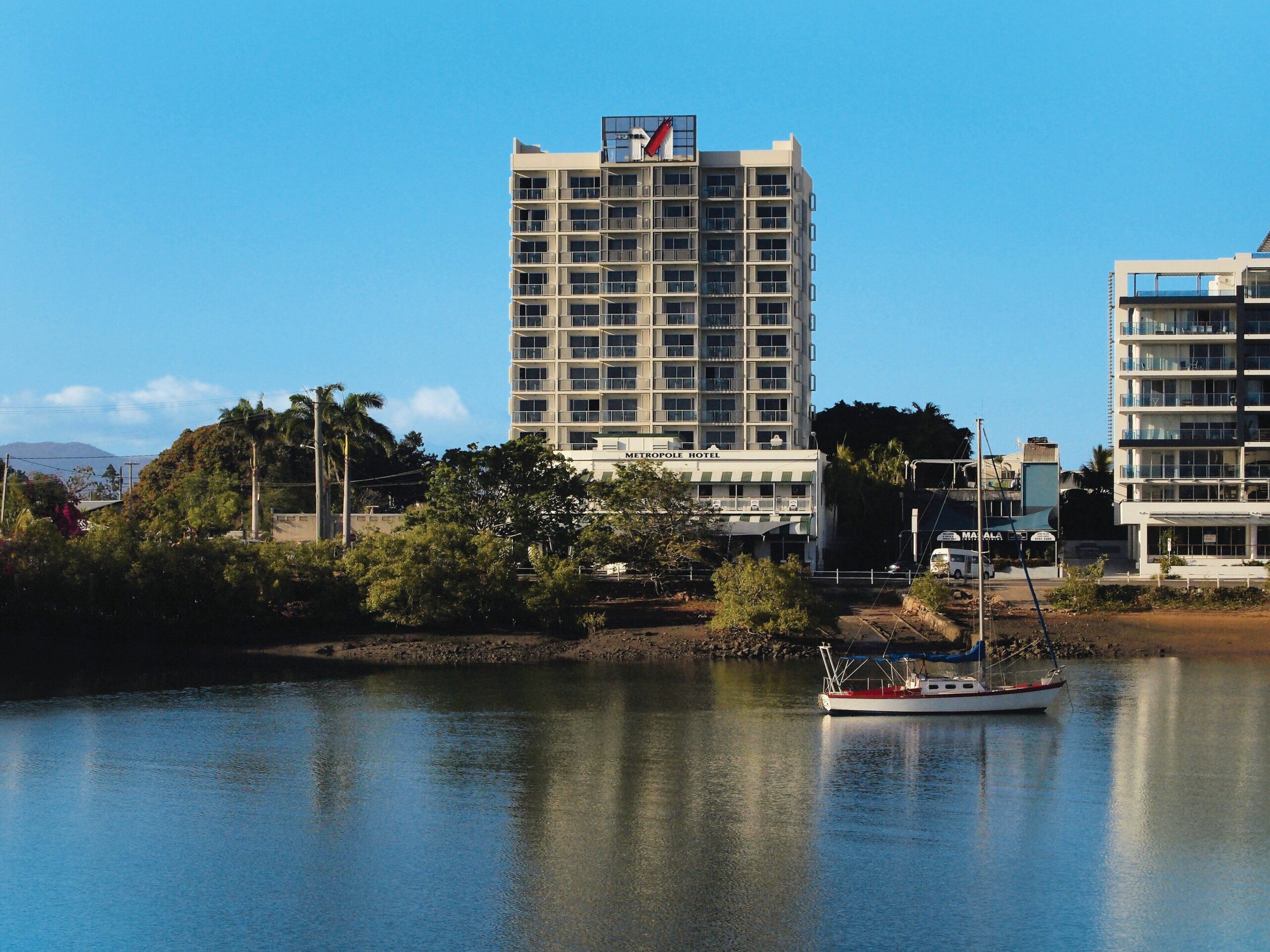 Oaks Townsville Metropole Hotel