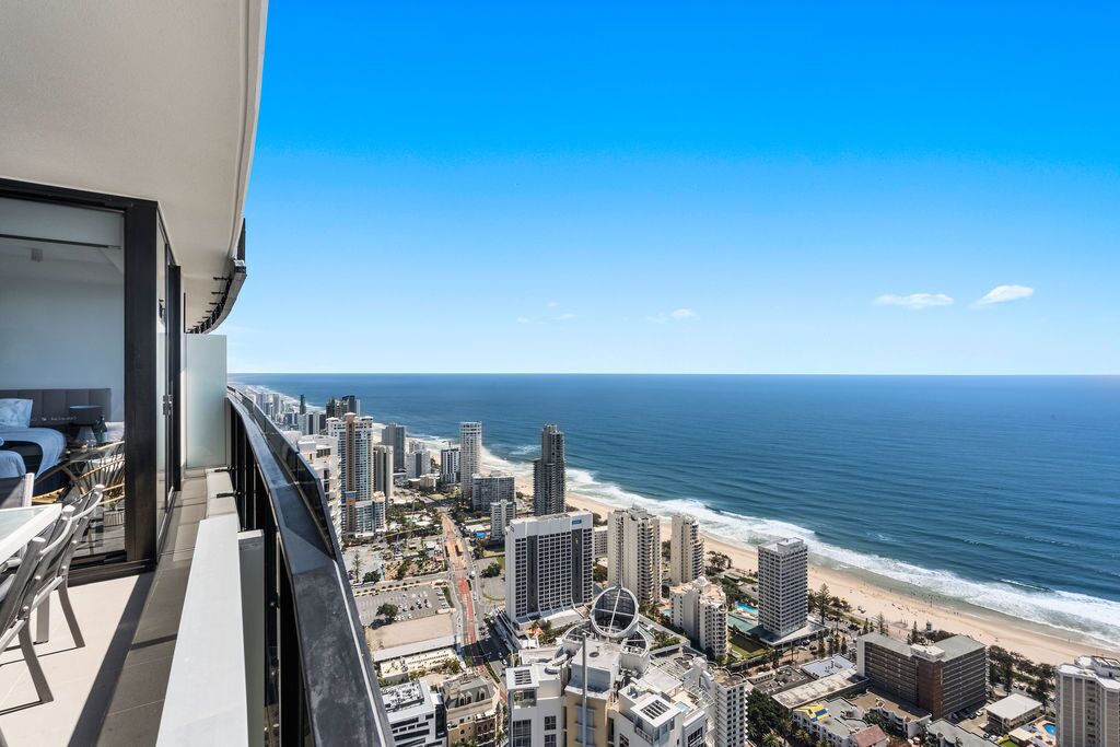 Circle on Cavill Surfers Paradise - GCLR