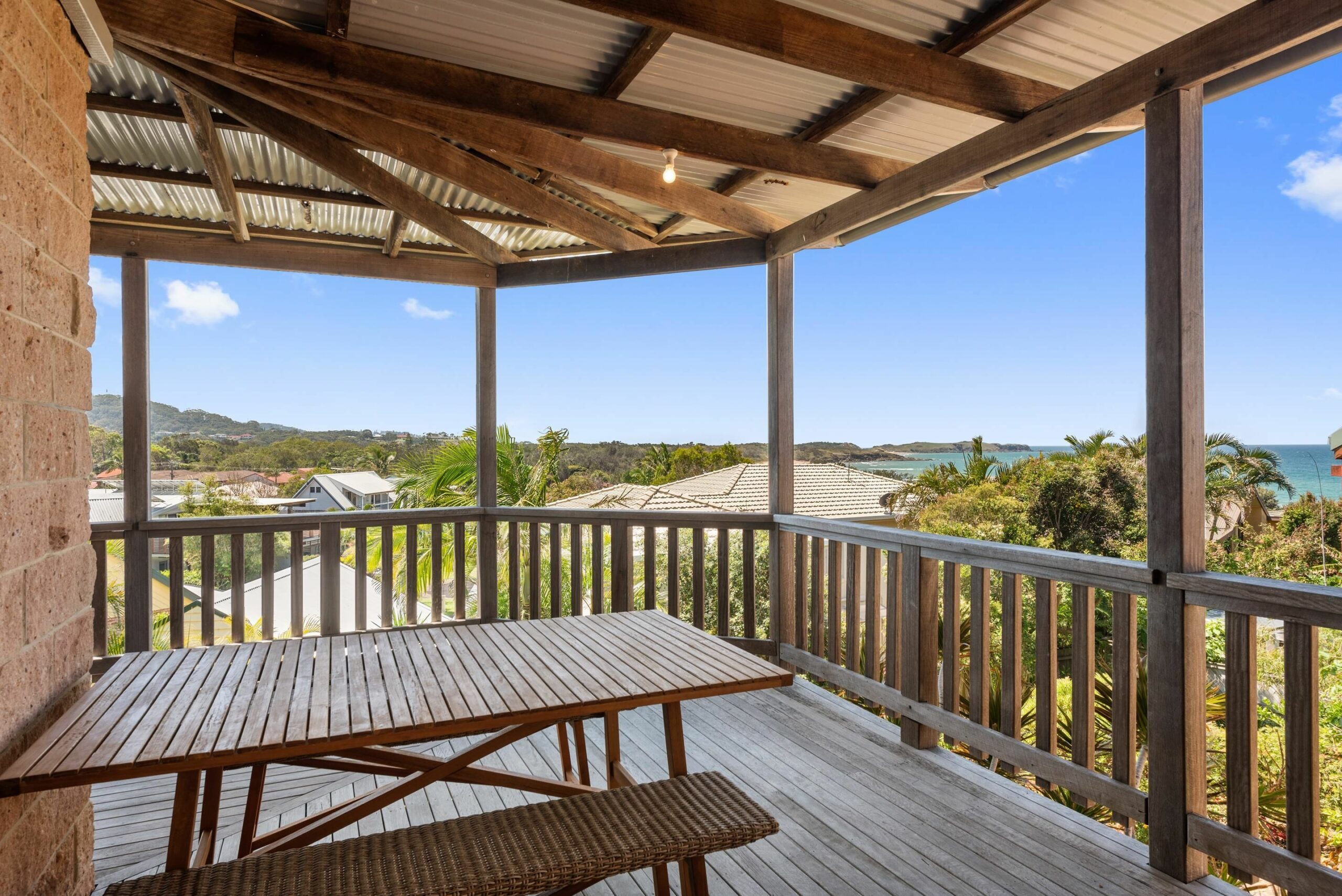 Emerald Seas Beach House - Ocean views