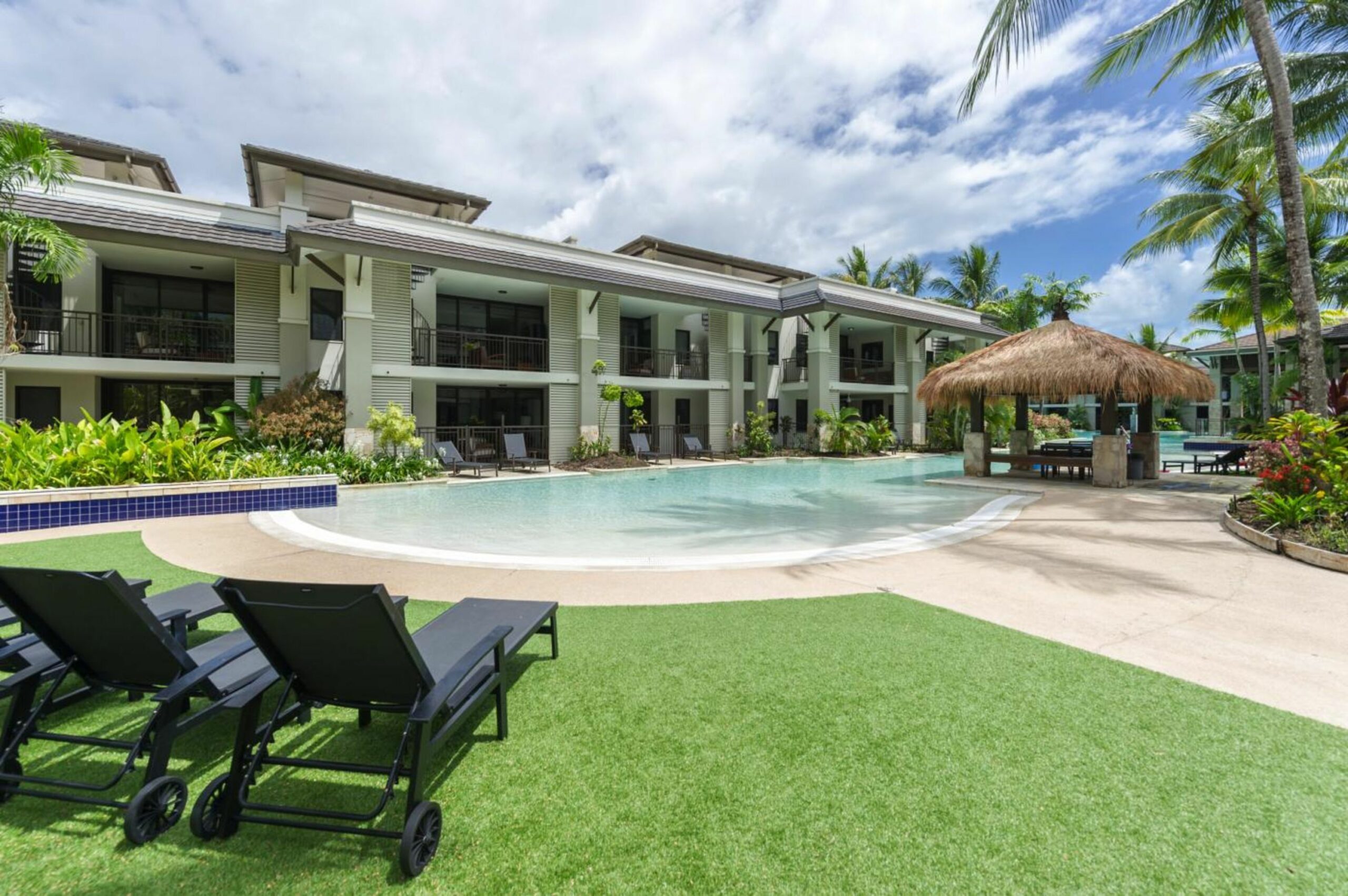 Sea Temple Port Douglas Luxury Penthouses - Swim Outs & Spa Apartments