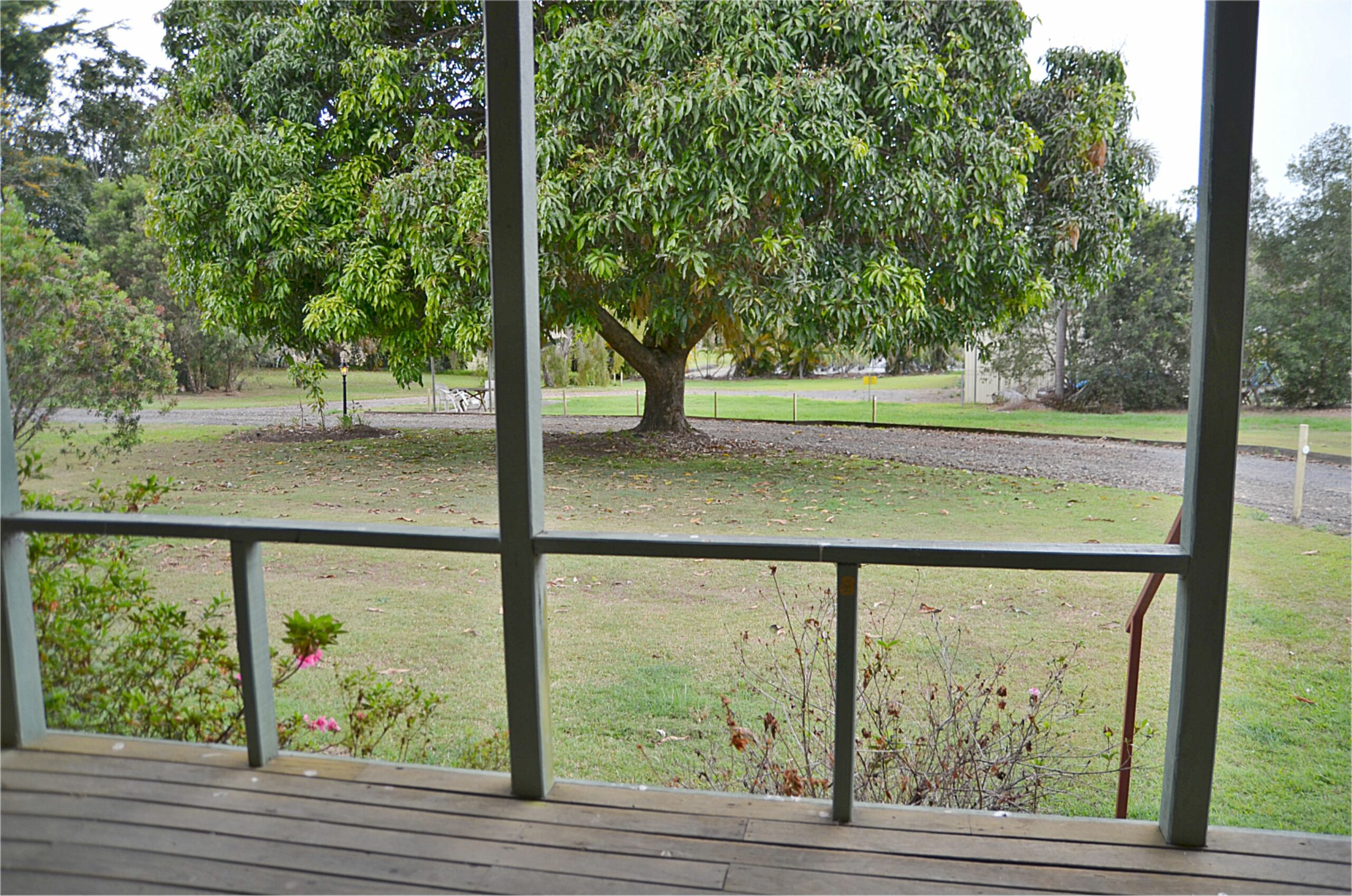 Beerwah Glasshouse Mountains Motel