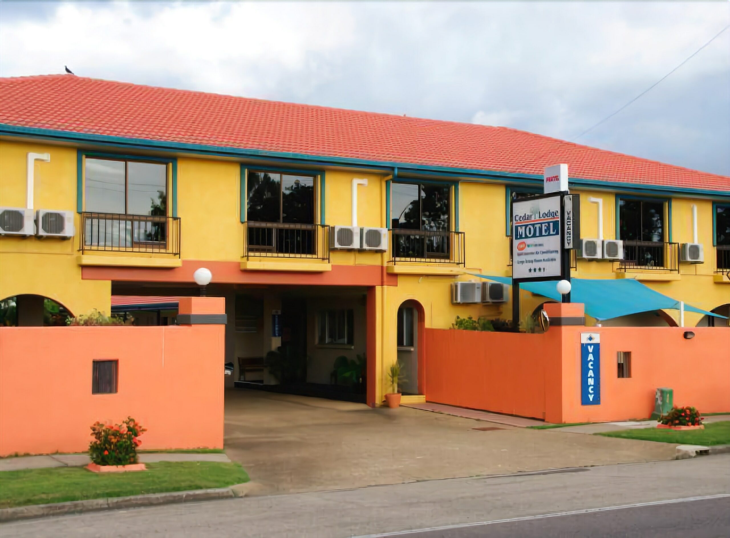 Cedar Lodge Motel Townsville