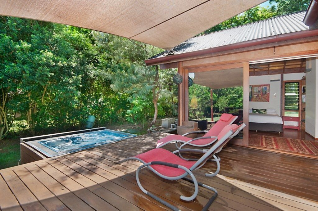 Bogan VIlla - couples escape with pool on the edge of Byron