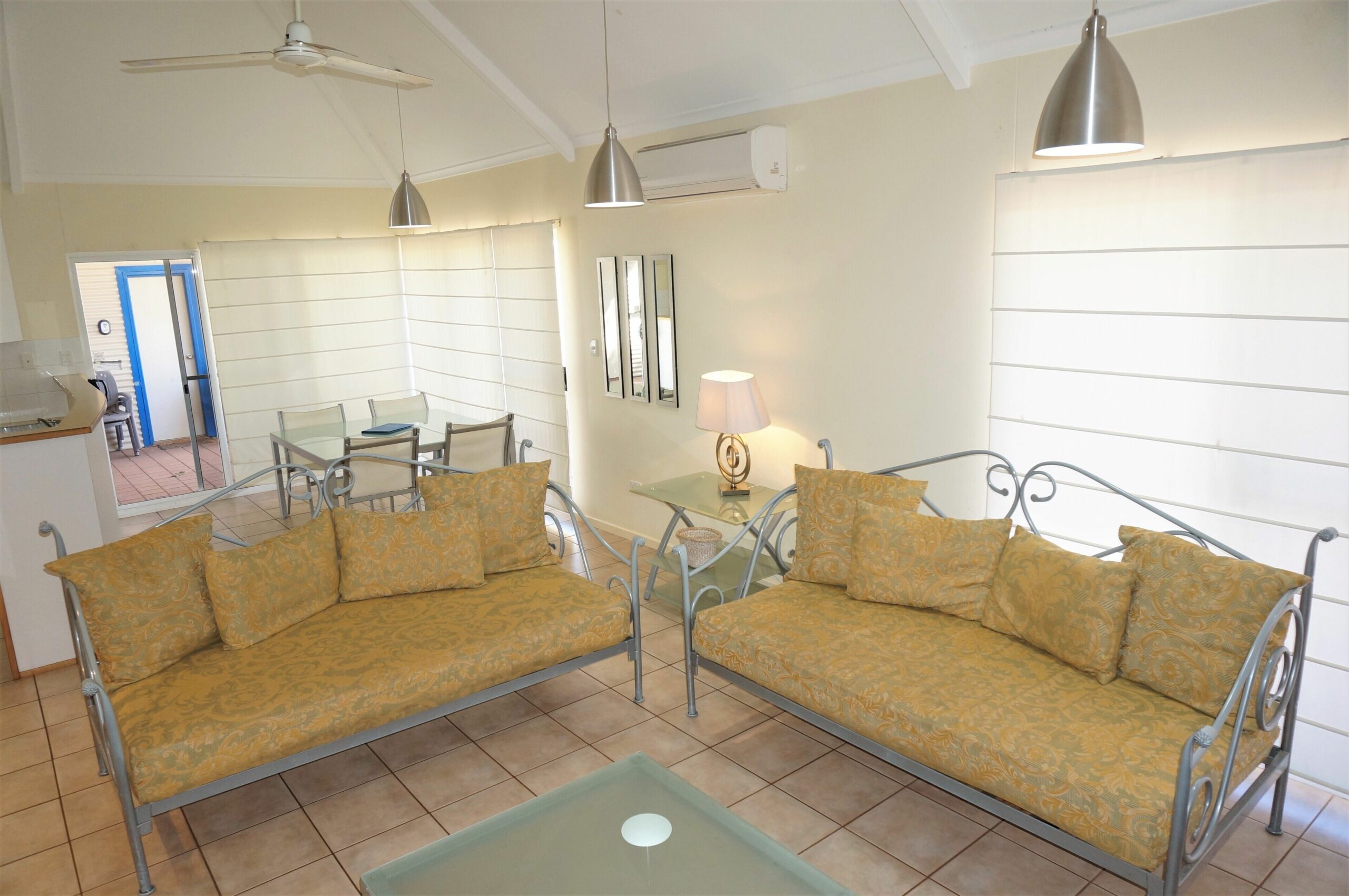 Osprey Holiday Village Unit 110 - Wake up to the Birds in Your 4 Poster bed With a View