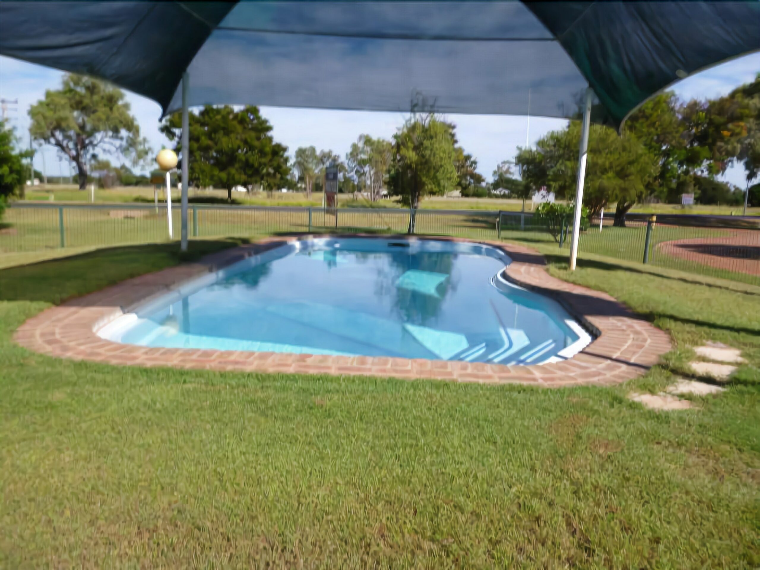 Landsborough Lodge Motel