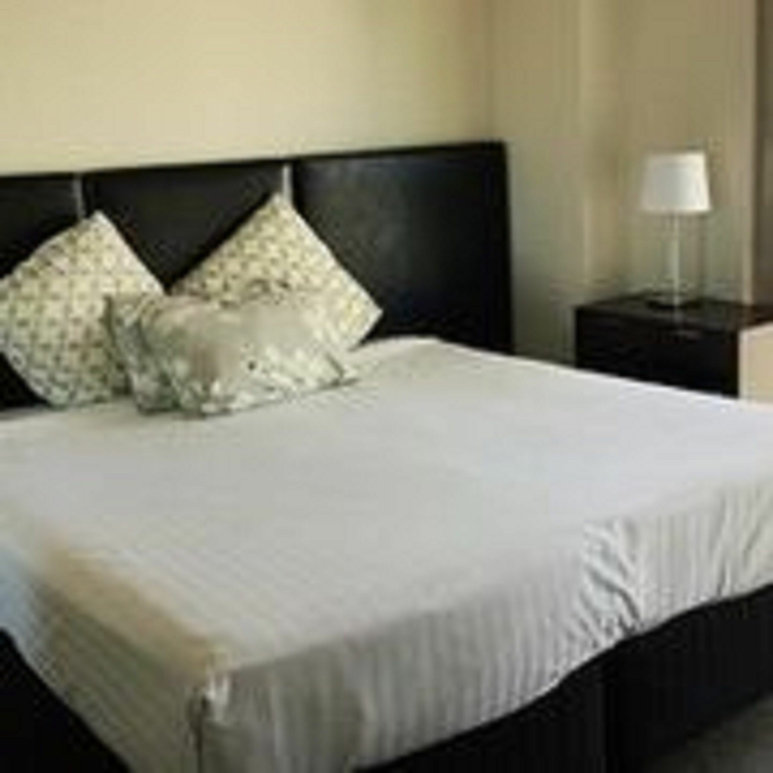 Baileys Serviced Apartments