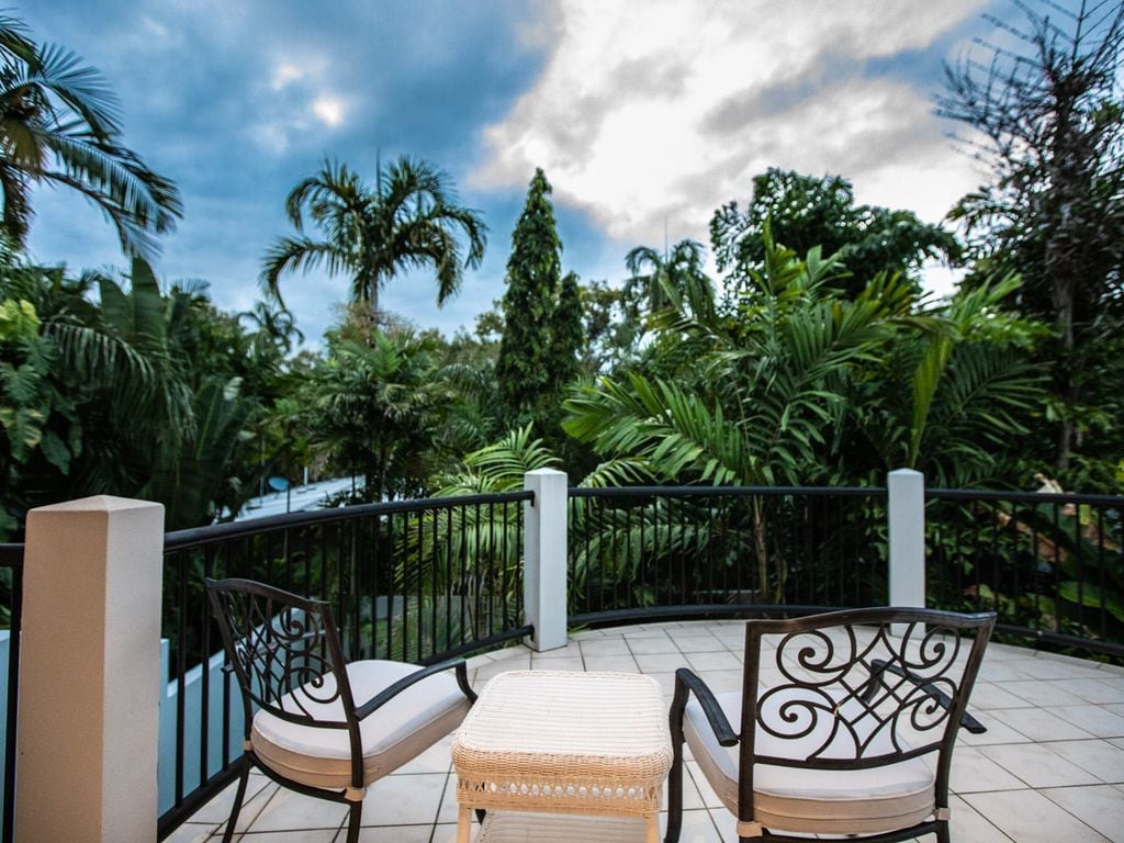 Stunning Sands Villa on the Beachfront @ Port Douglas