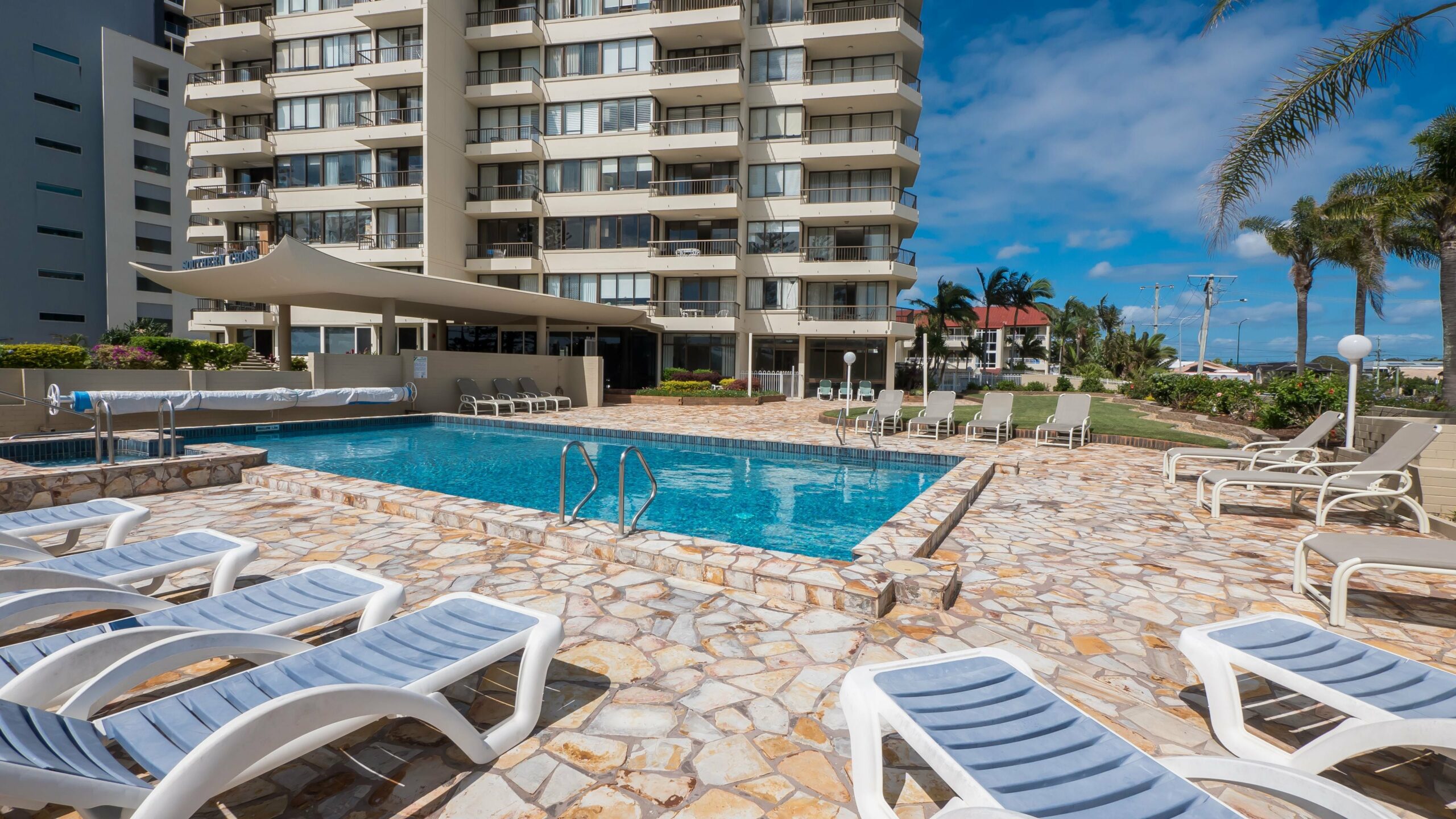 Southern Cross Beachfront Holiday Apartments