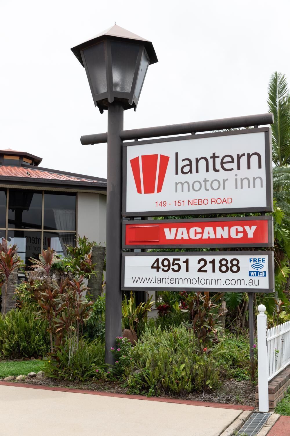 Lantern Motor Inn