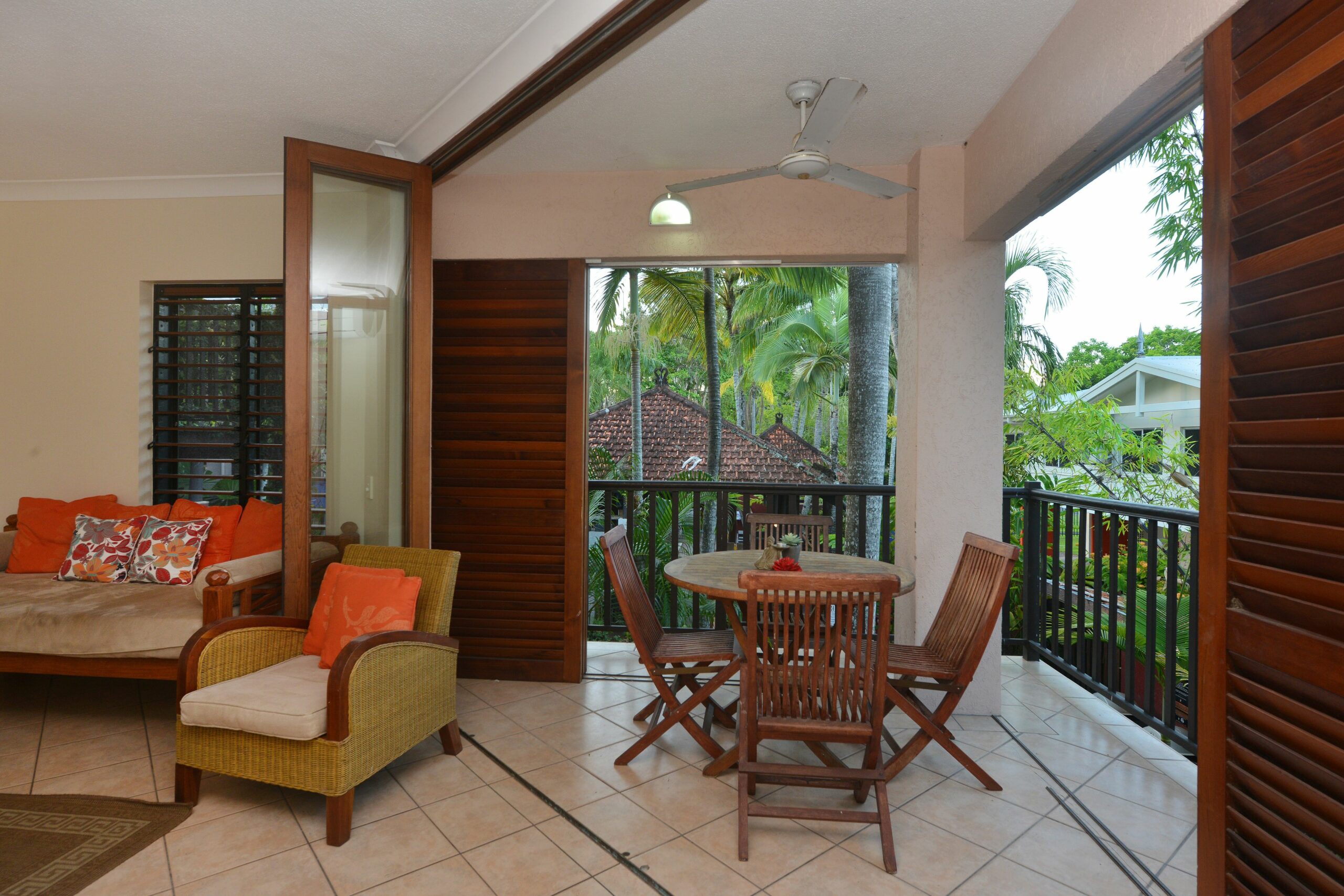 Seascape Holidays- Hibiscus Apartment