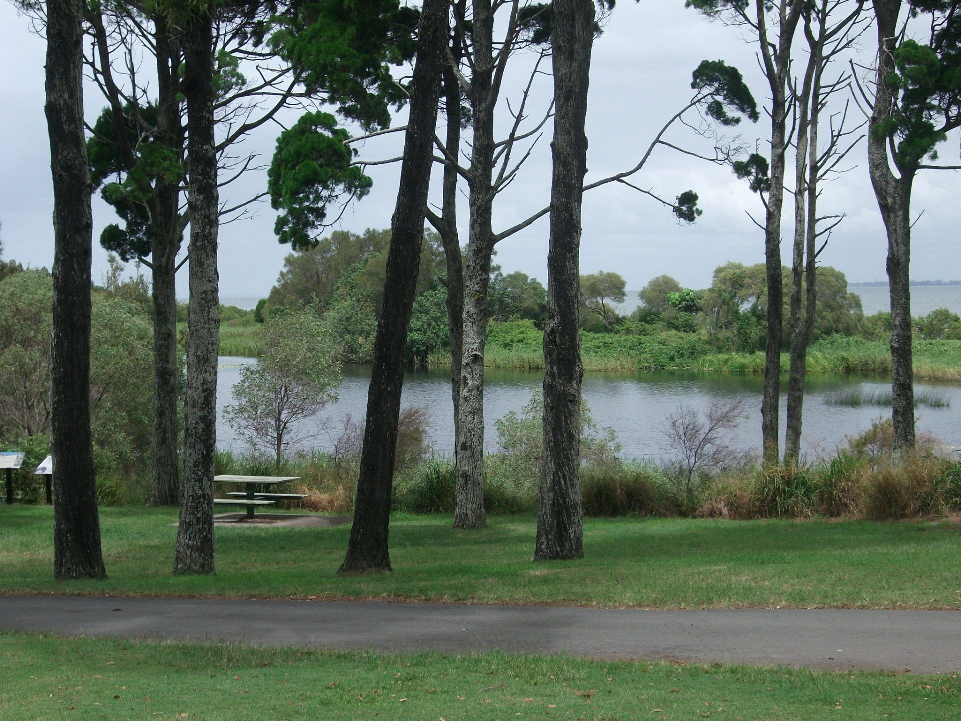 Warm and Welcoming Home by the Beach - The Boulevarde, Bongaree