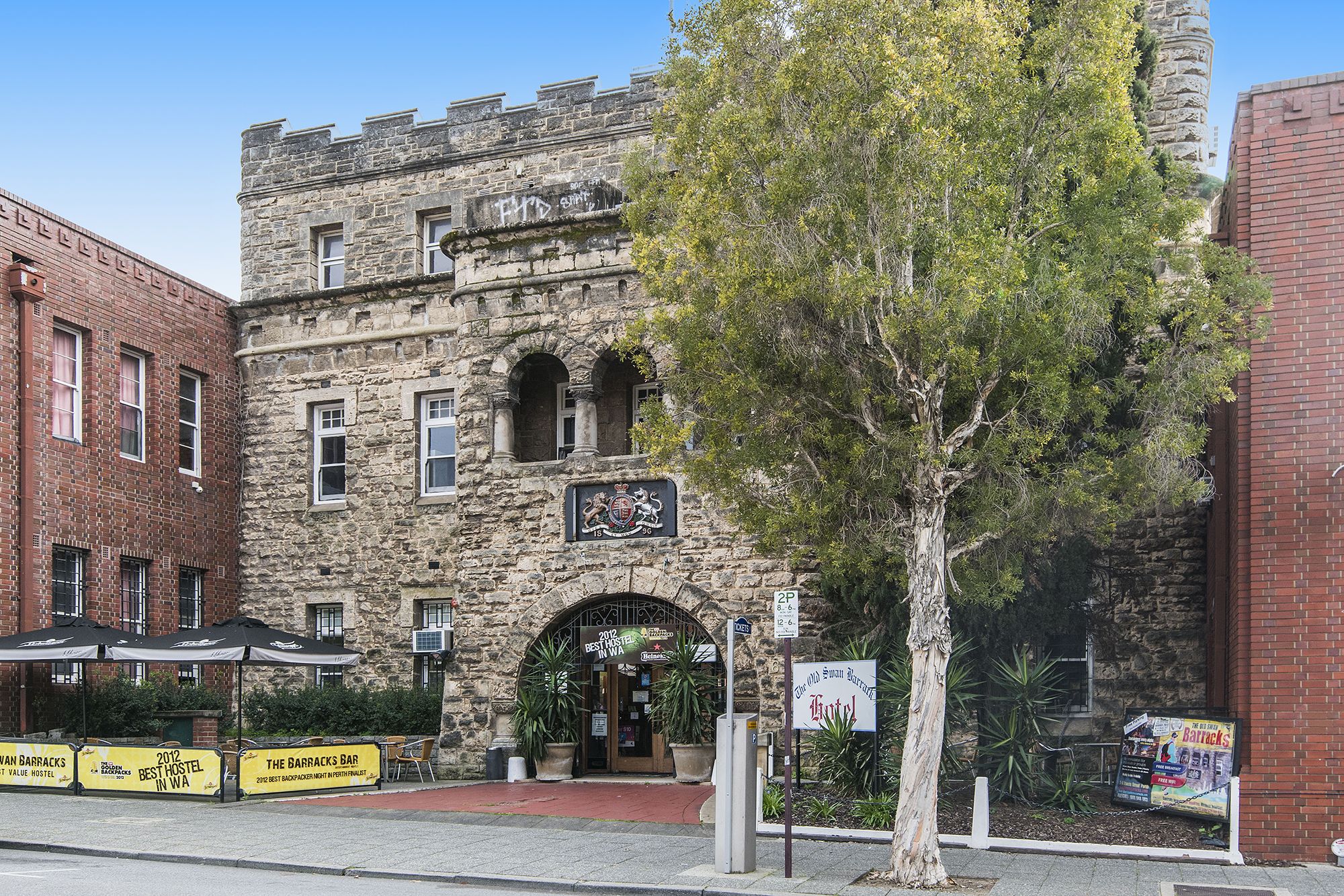 The Old Swan Barracks - Hostel