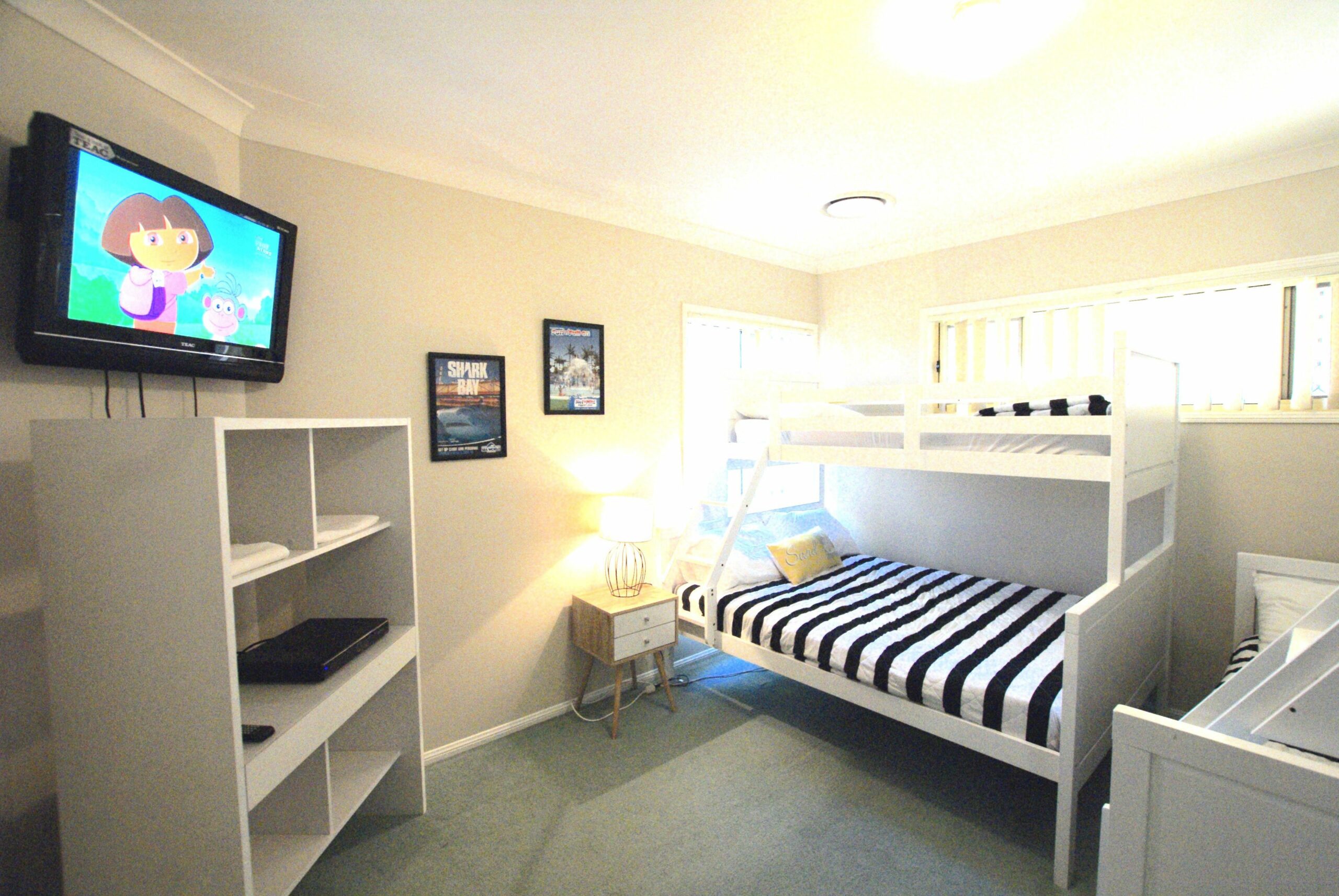 Anaheim Entertainer Deluxe