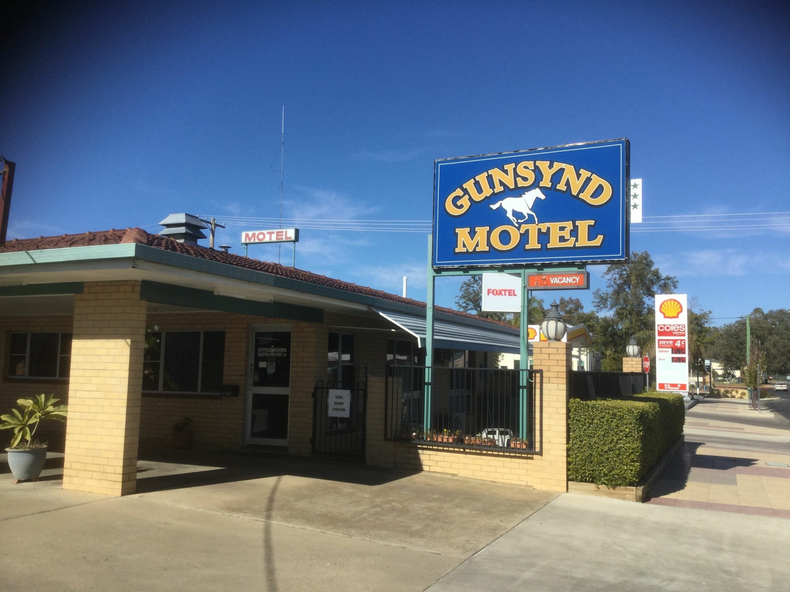 Gunsynd Motor Inn