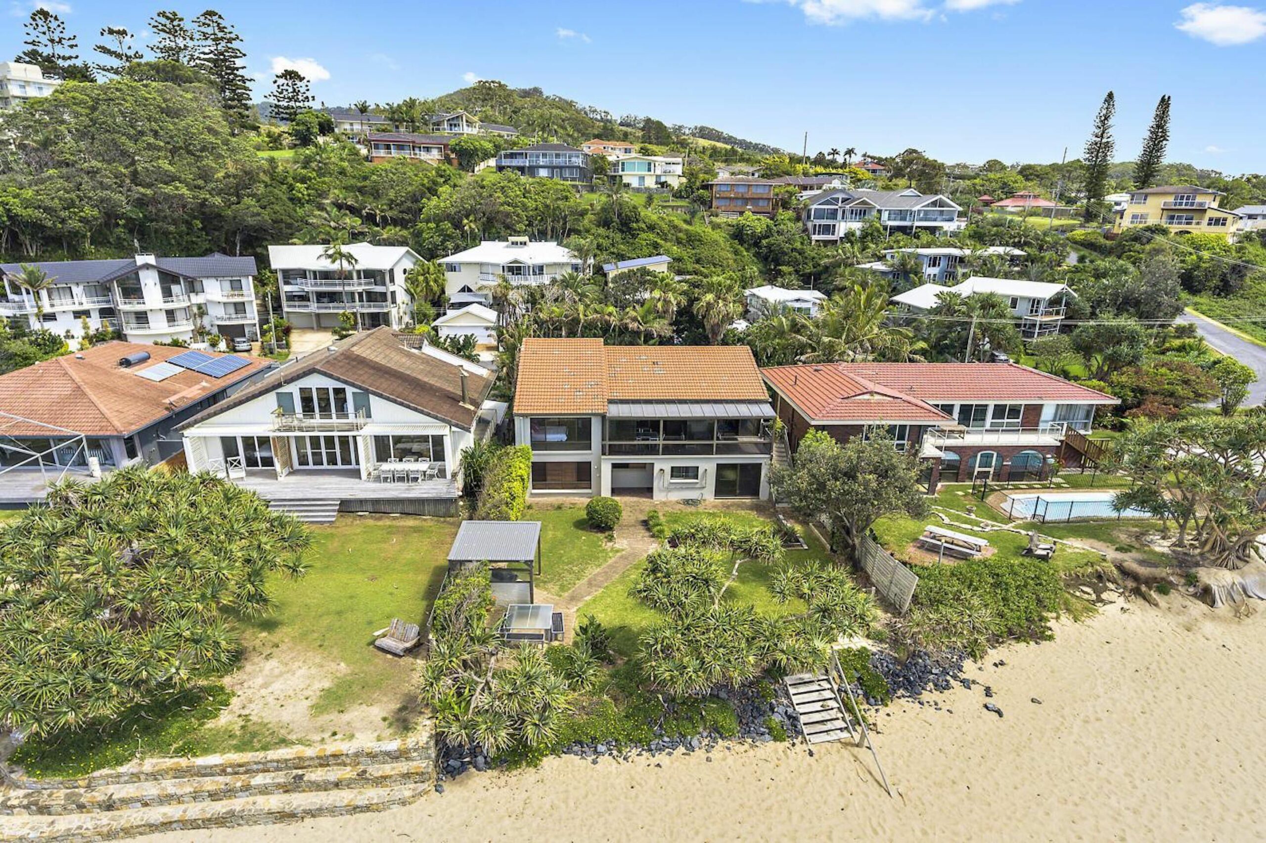 Absolute beachfront - Fin's at Sapphire 'Yellowfin' apartment