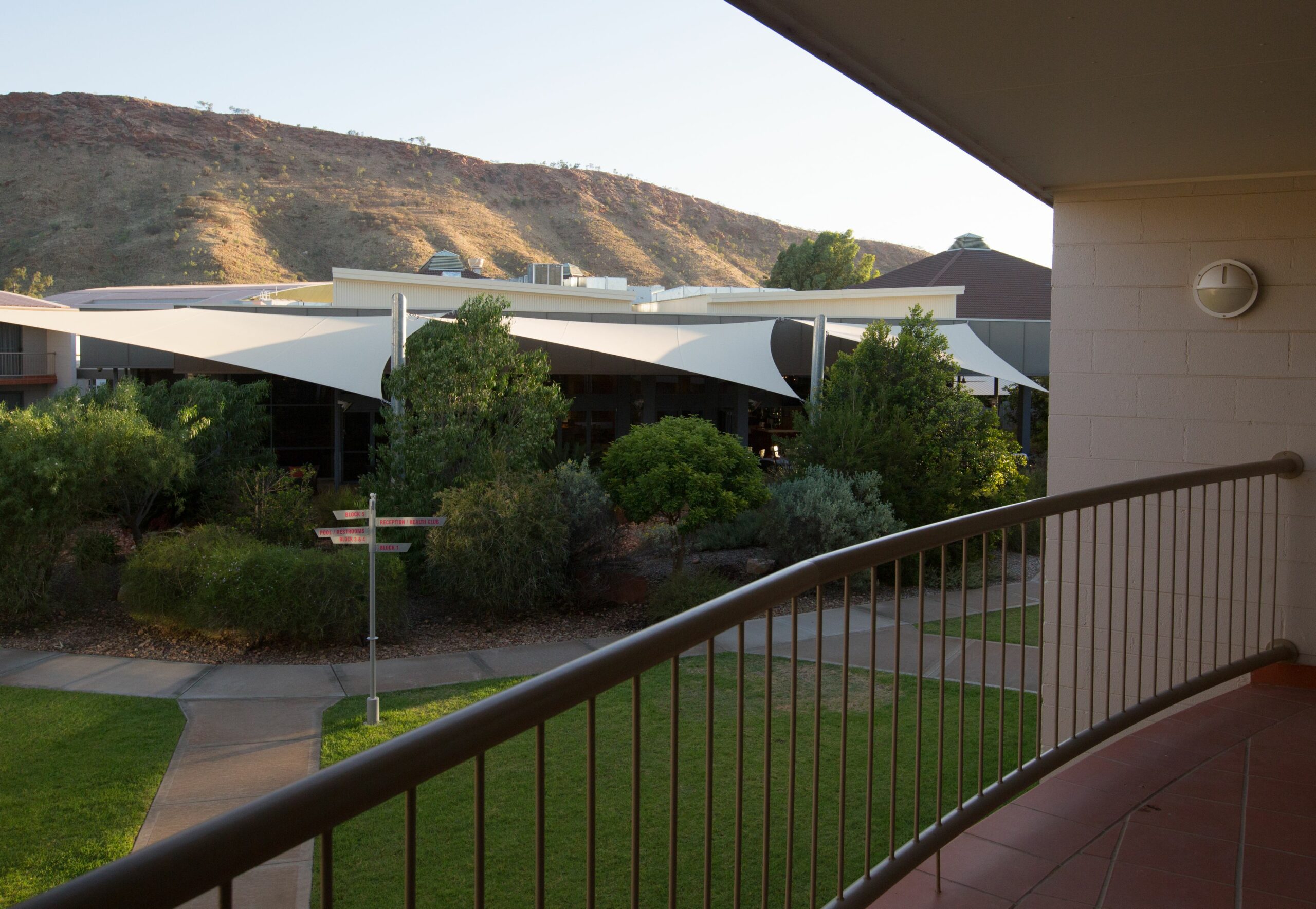 Crowne Plaza Alice Springs Lasseters