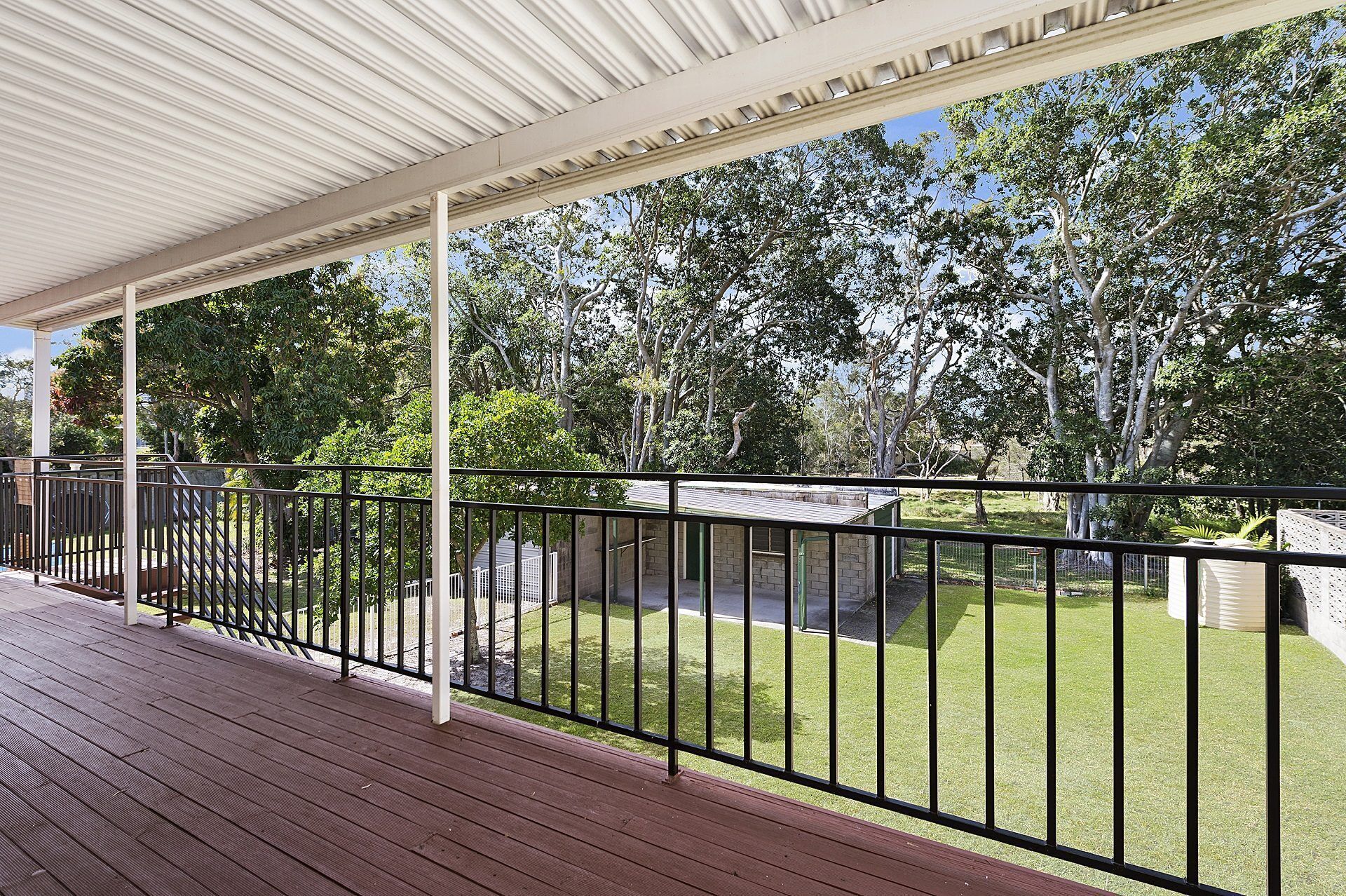 Waterfront Retreat With Room for a Boat - Welsby Pde, Bongaree