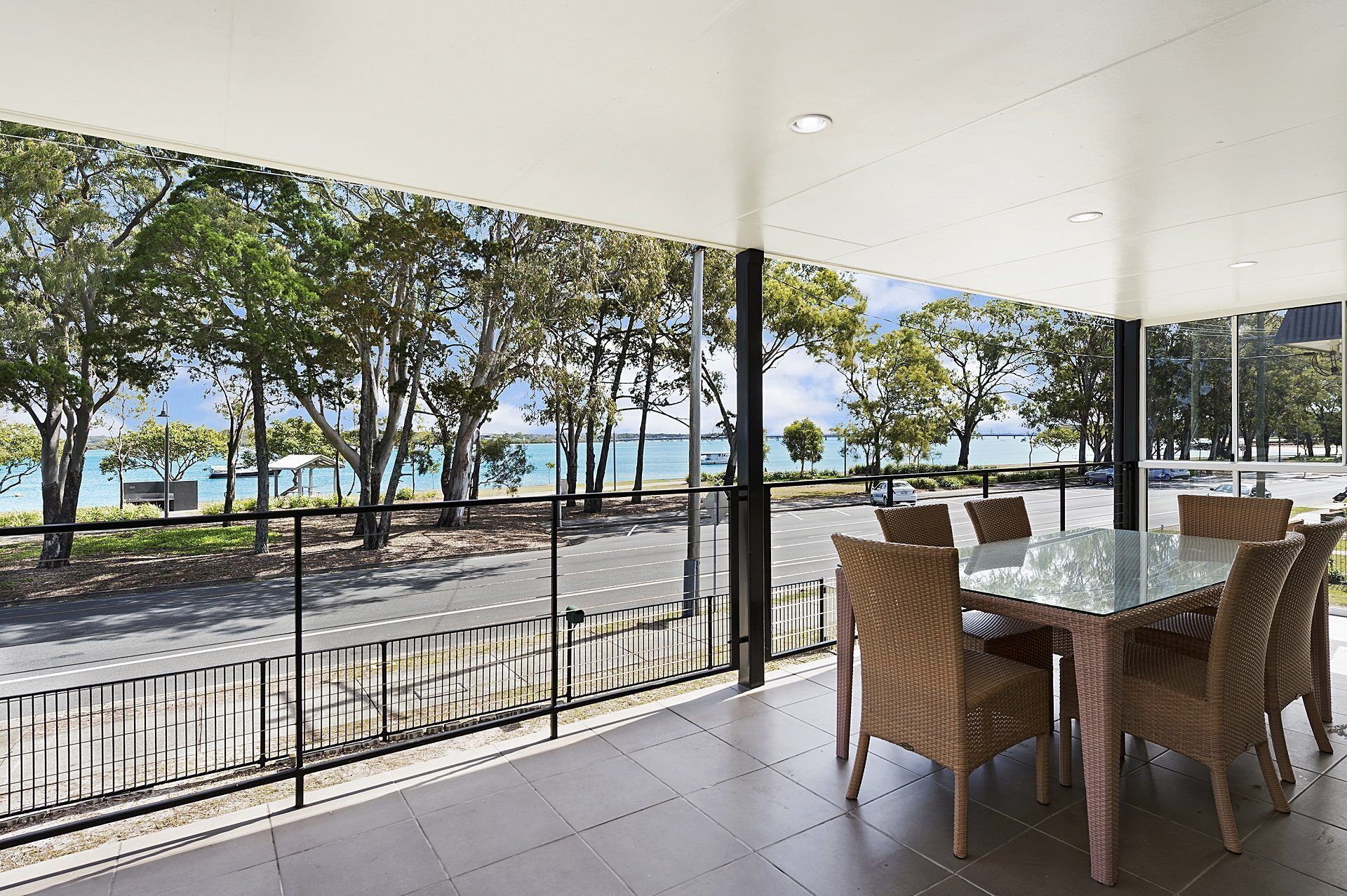 Waterfront Retreat With Room for a Boat - Welsby Pde, Bongaree