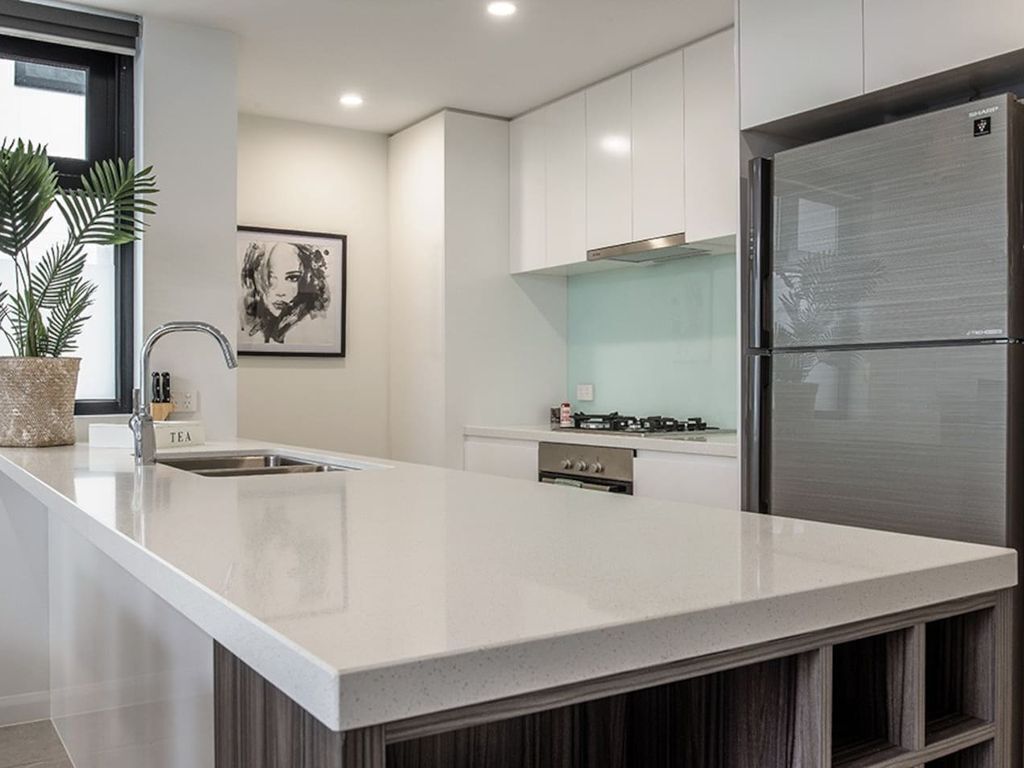 Brand NEW Stunning 3 Bedroom Indooroopilly Pool/aircon/parking