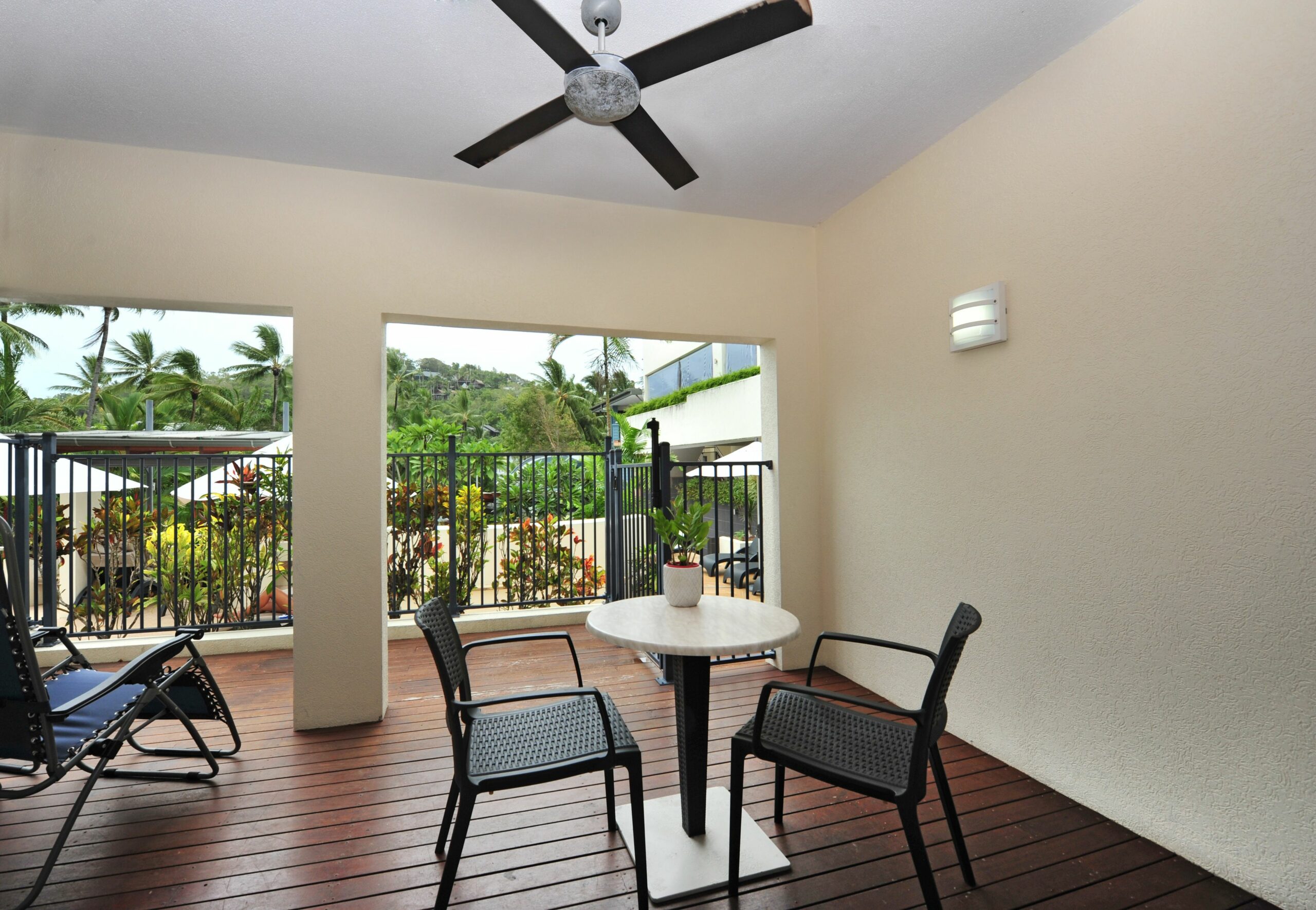 Seascape Holidays - Peninsula Apartments