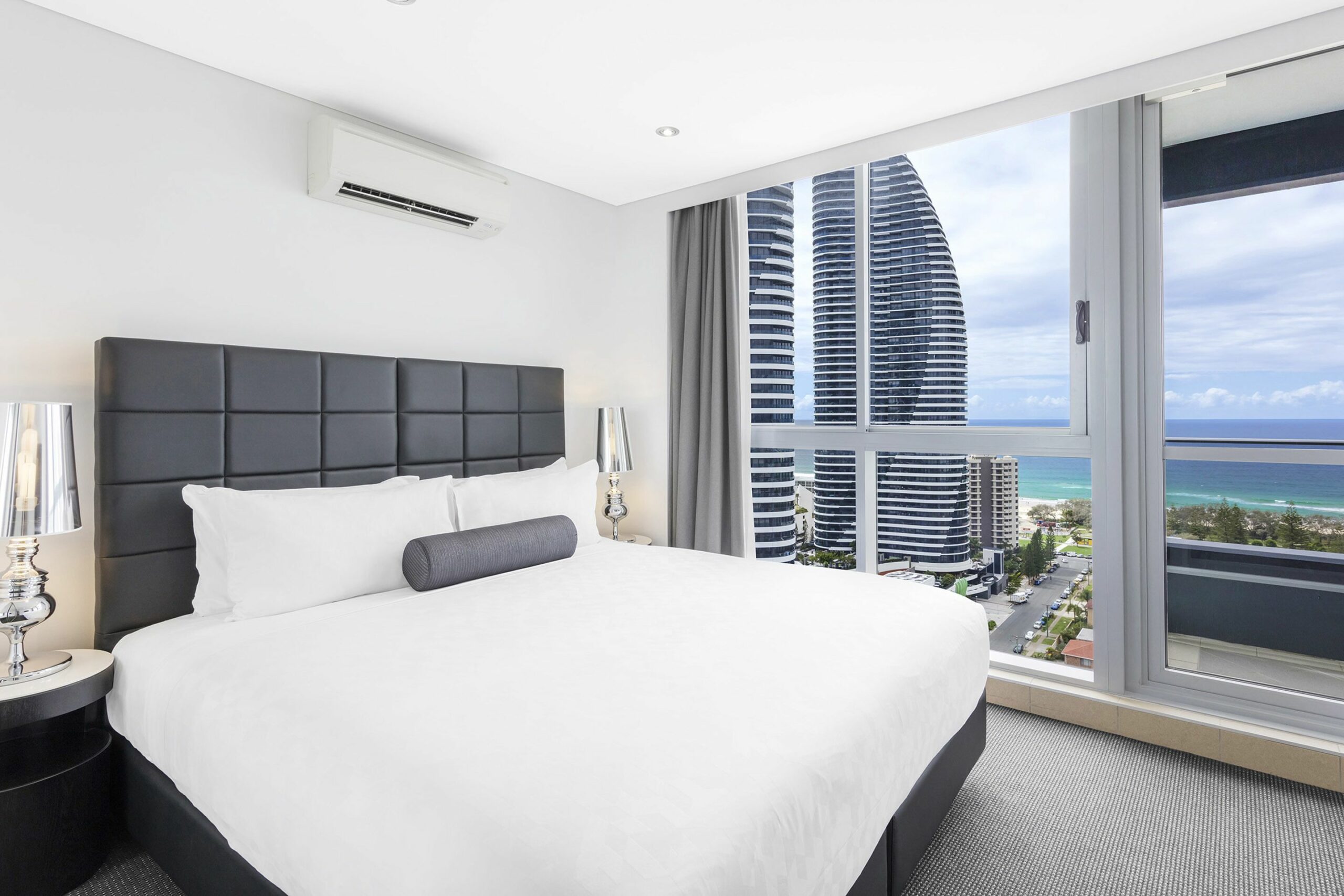 Meriton Suites Broadbeach, Gold Coast